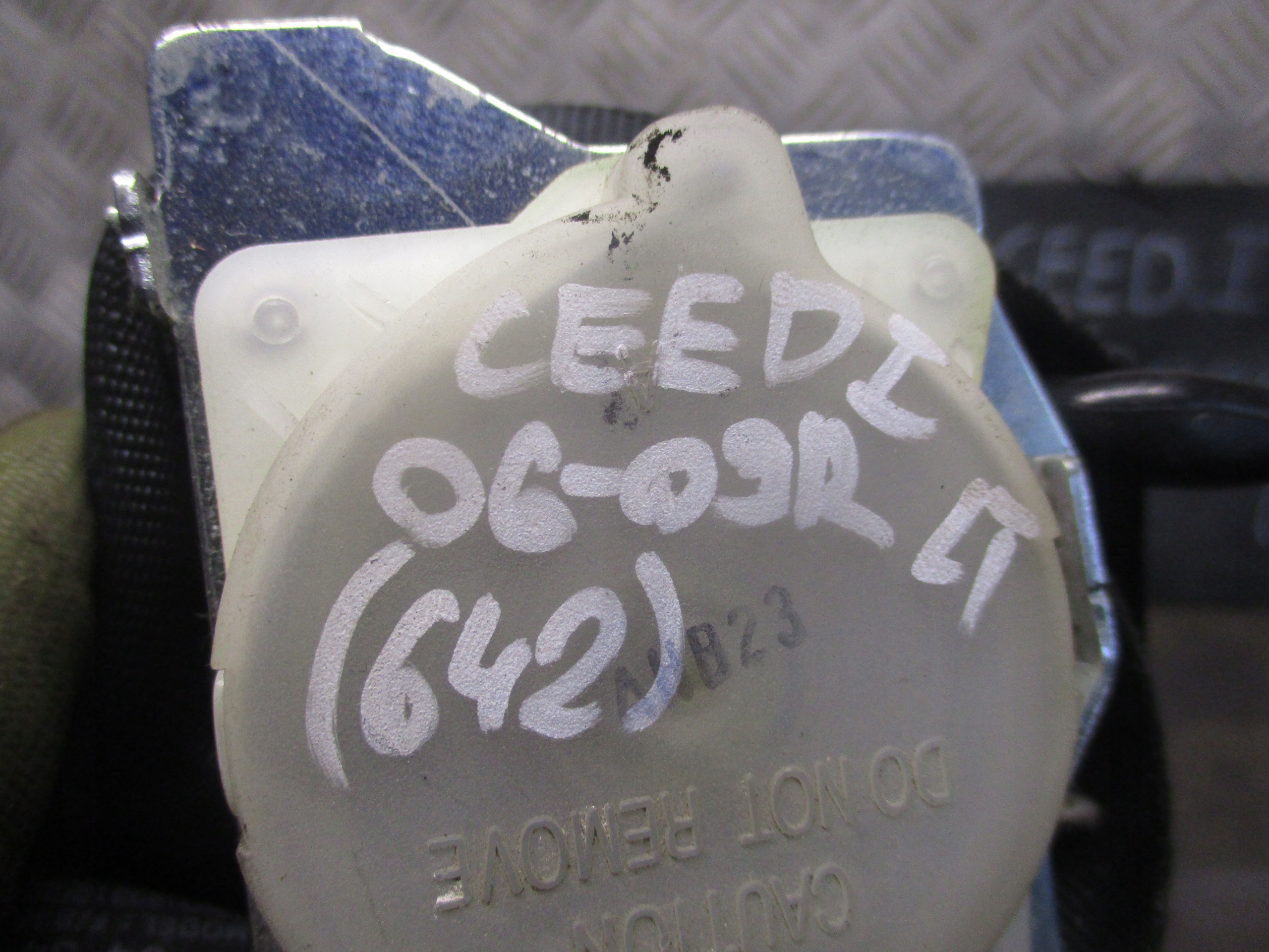 ремень безопасности kia CEED II 1.4 b 16 V 06-09 r.