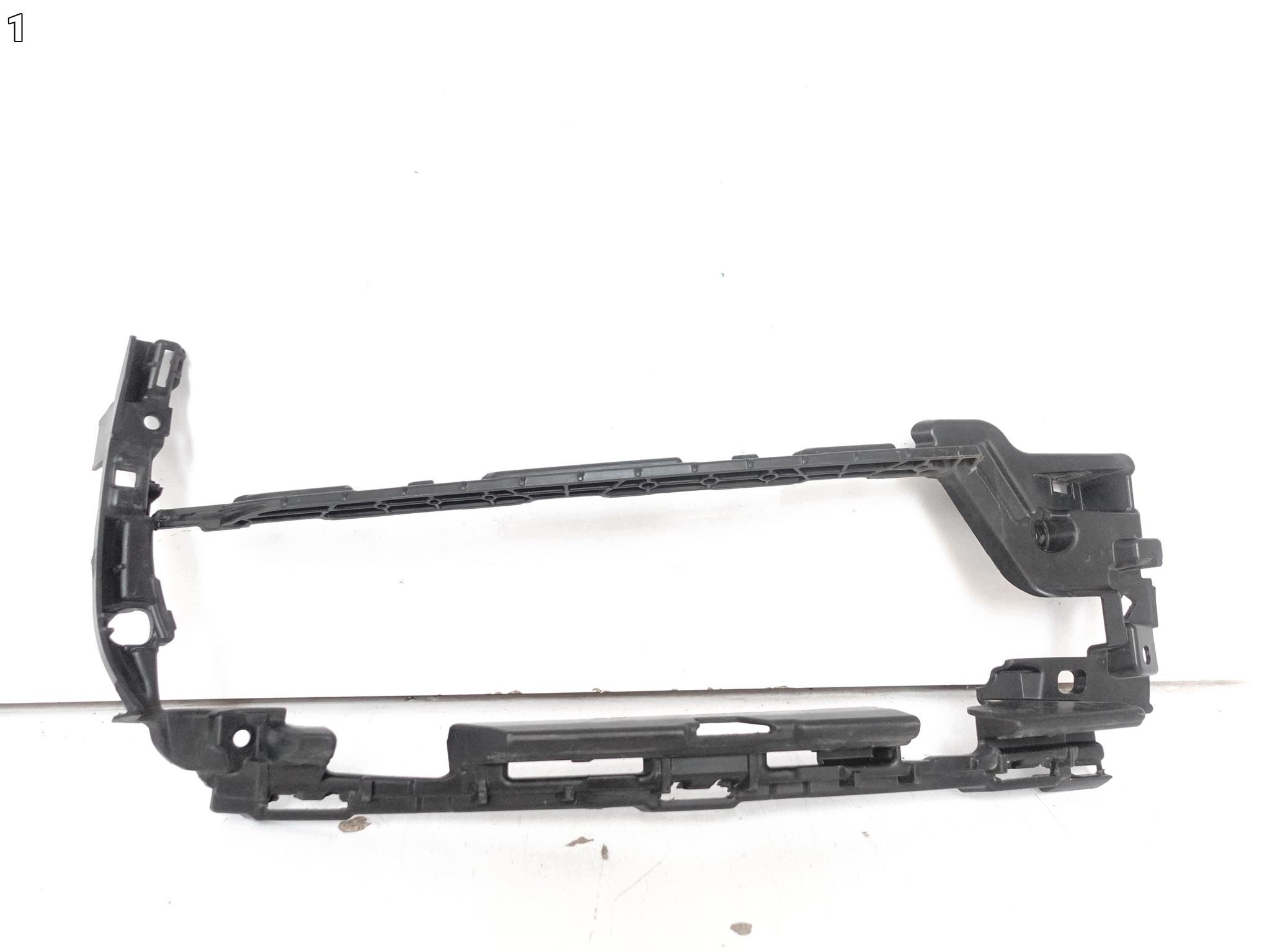 PORSCHE MACAN 95B LIFT 19- support holder KRATKI W bumper front left original