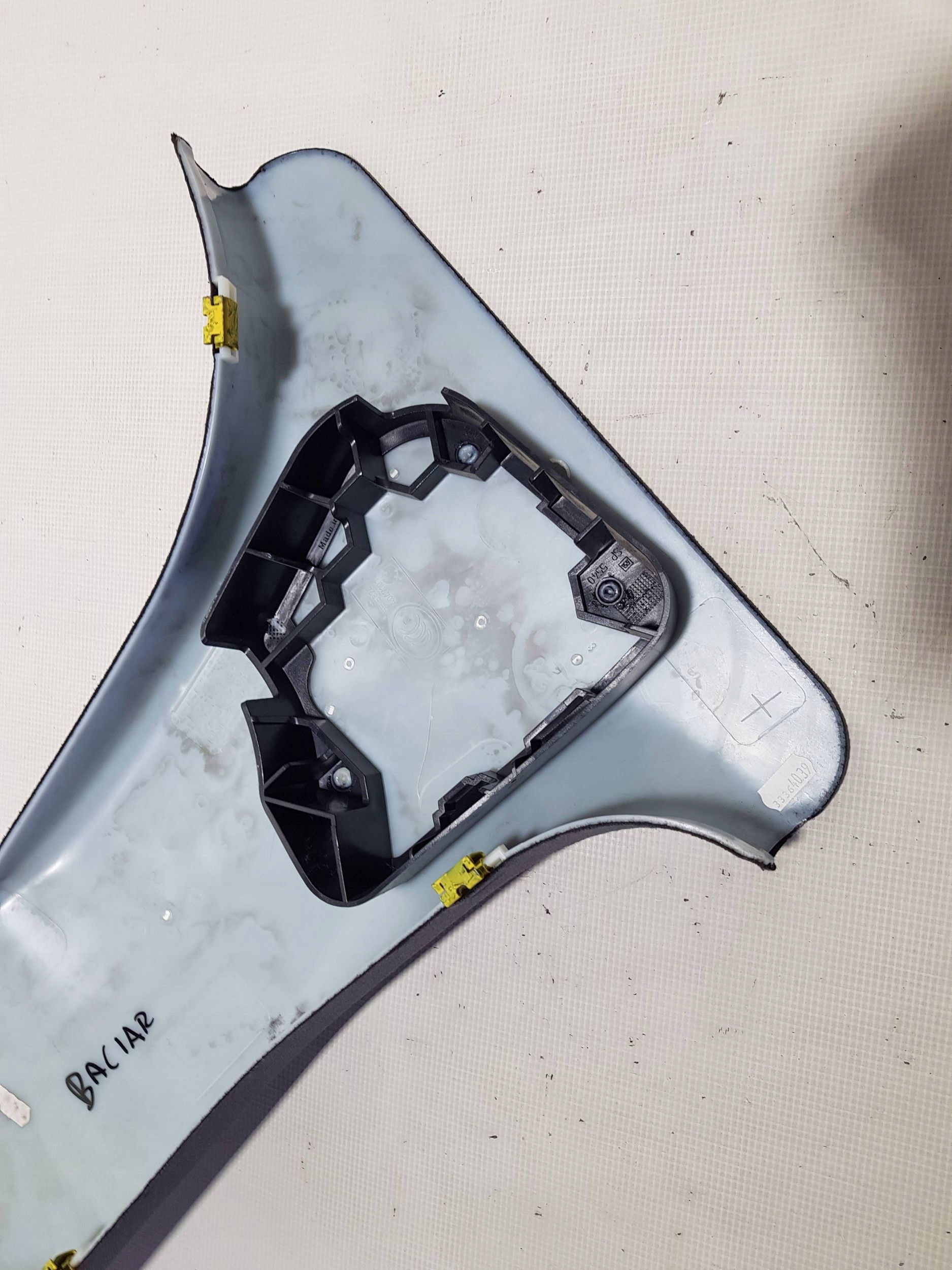 cover slupka B left side Mercedes E W211 2116902854