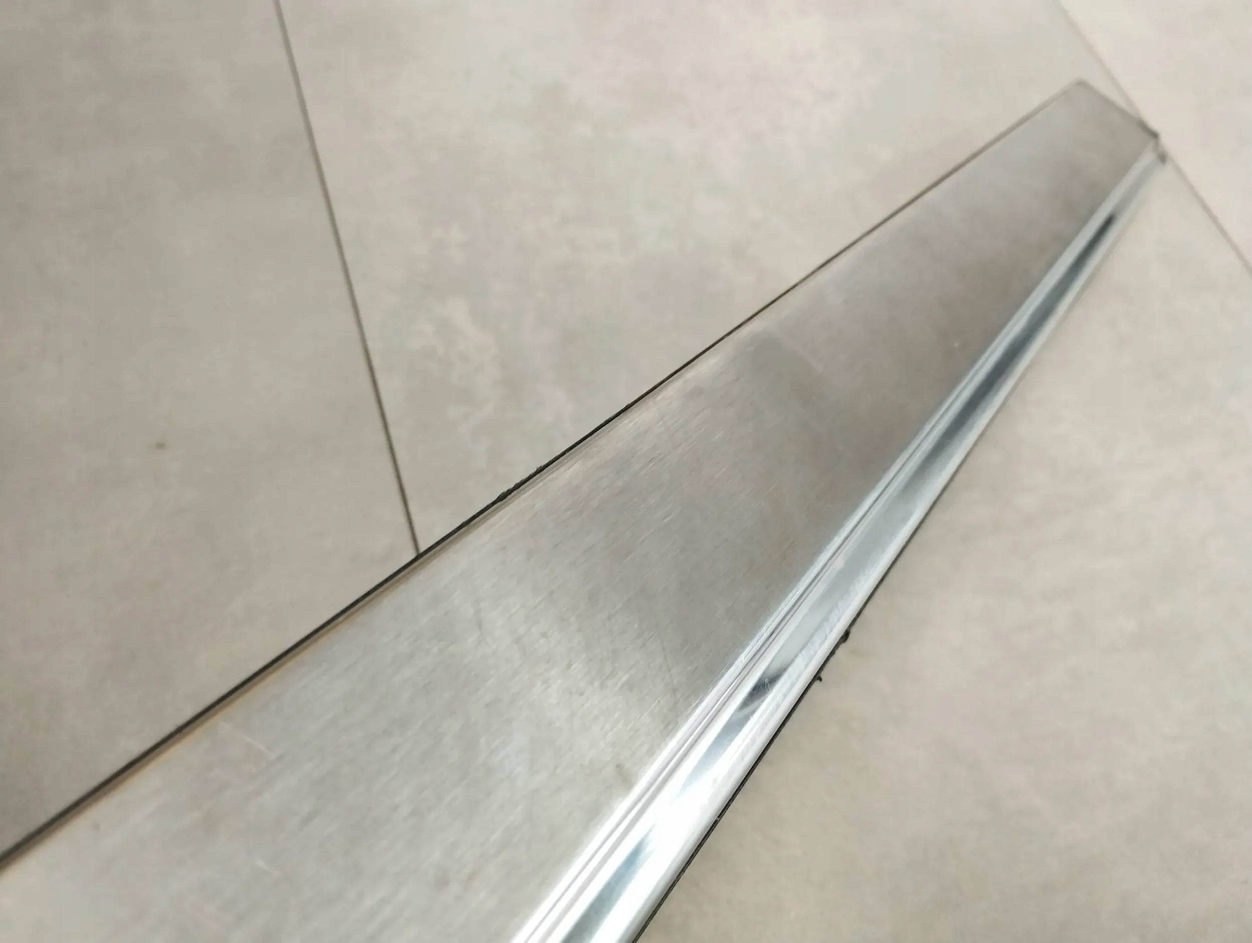 Mercedes-Benz CLS C218 moulding threshold A2186800235