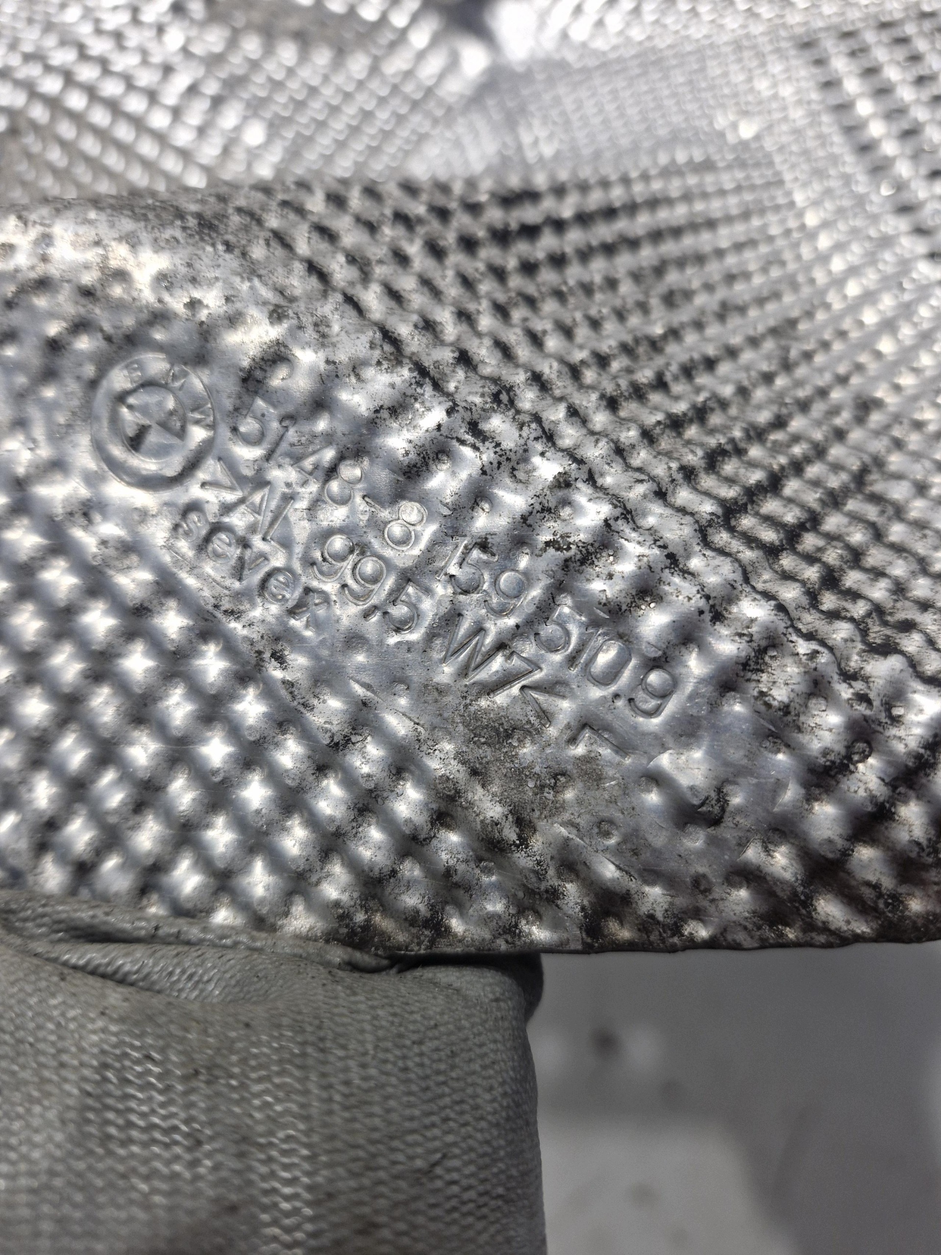 8159510 BMW E39 Blende Abdeckung TERMICZNA TUNELU