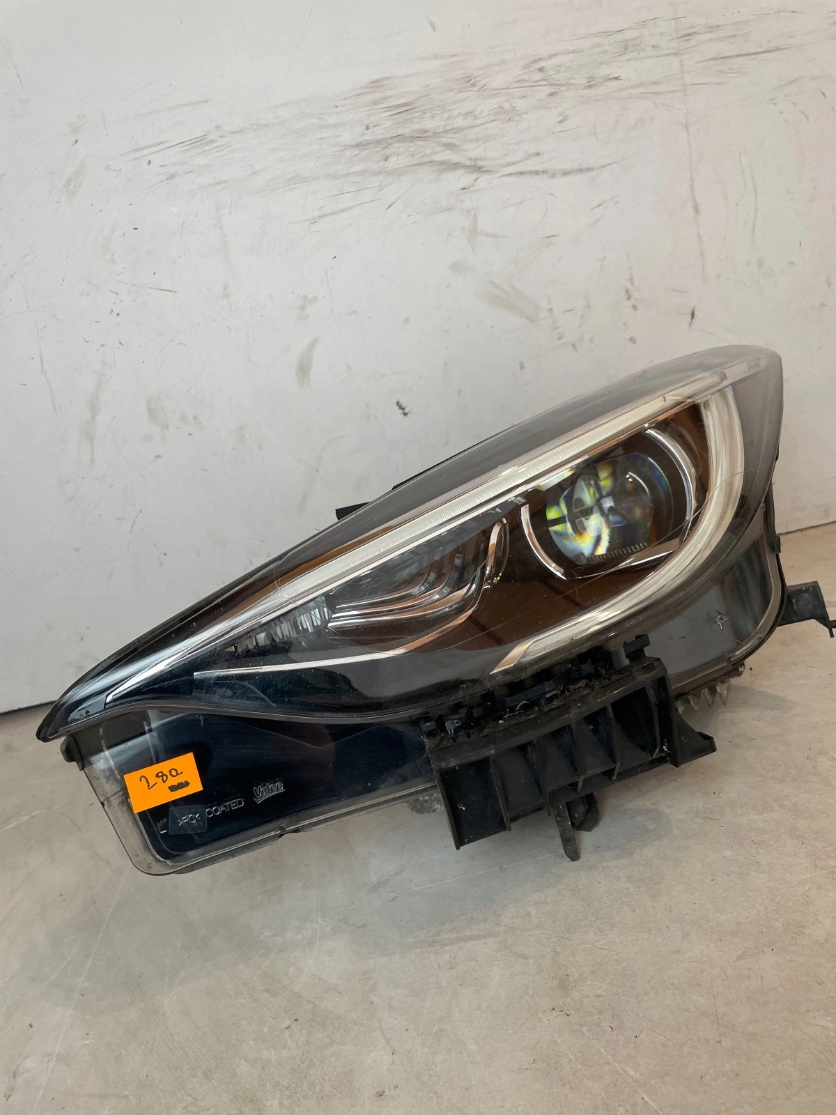 light front front left Infiniti Q30 QX30 led15- UK ANGLIK
