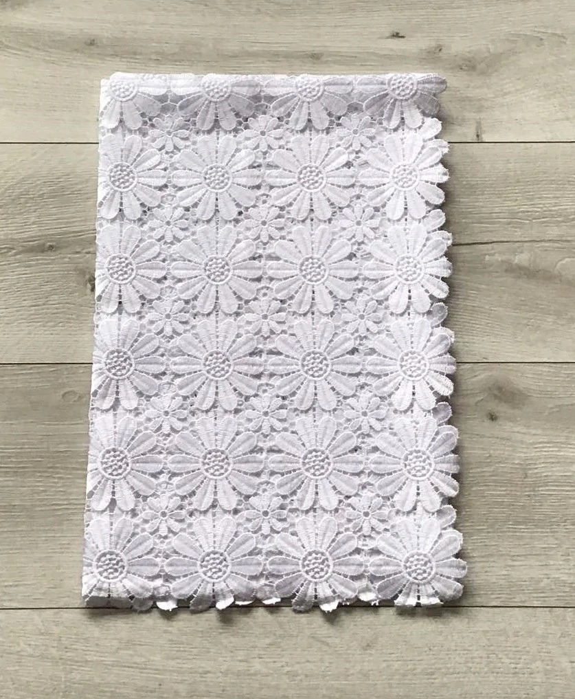 

Obrus Z Gipiury Biały Cały Koronkowy 150 x 350 cm