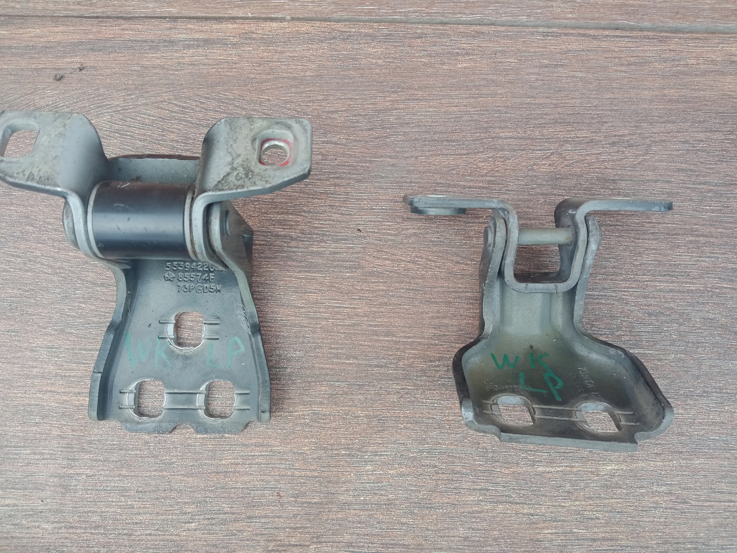 JEEP GRAND CHEROKEE WK 5-10R ZAWIAS DRZWI LEWY PRZÓD KOMPLET