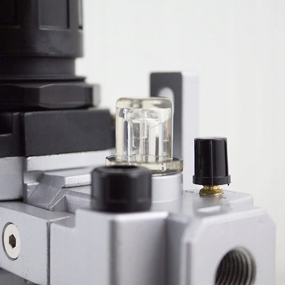 REDUKTOR + FILTR SPRĘŻONEGO POWIETRZA 1/4" EAN (GTIN) 4250394529885