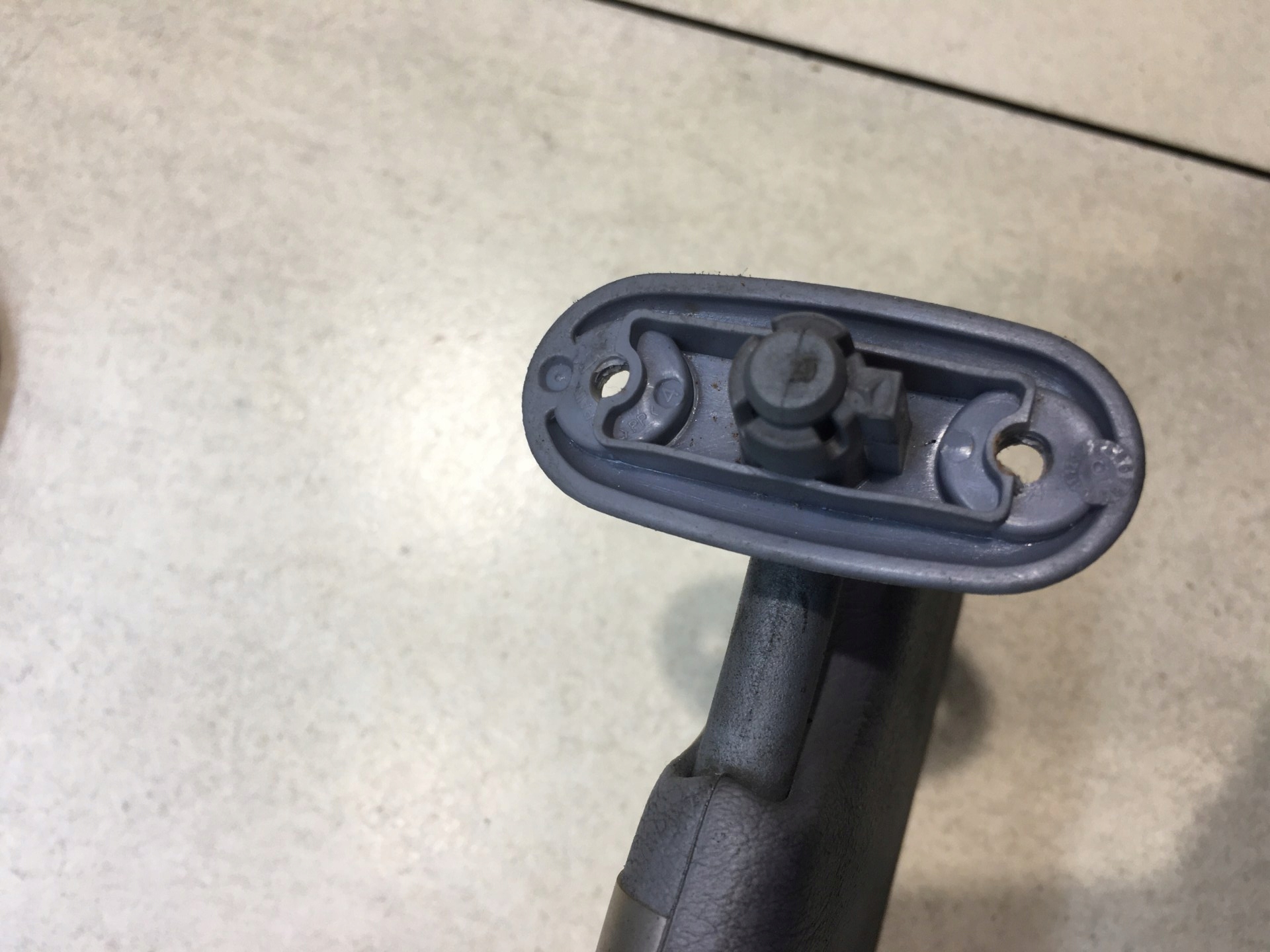 Blende Abdeckung PRZECIWSLONECZNA MERCEDES VITO W638 2.3 D