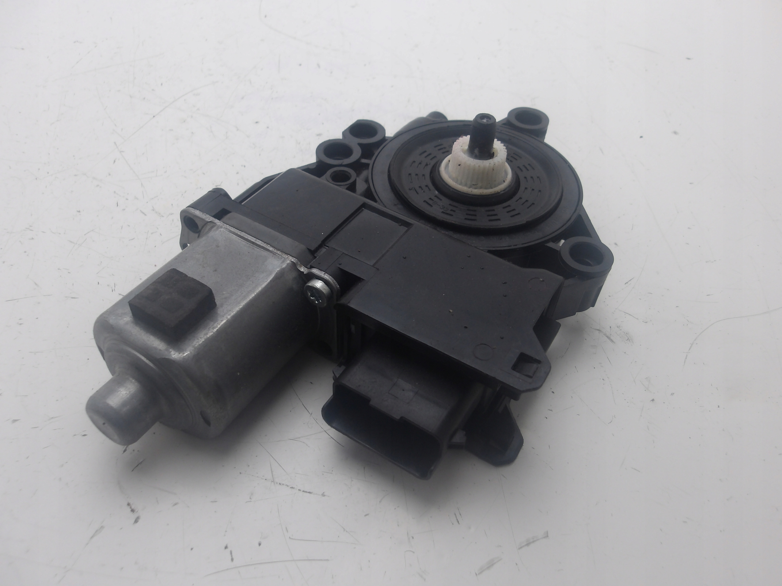 KIA CEED III LIFT 21-23 mini motor windows front left 82450-J7015 OE
