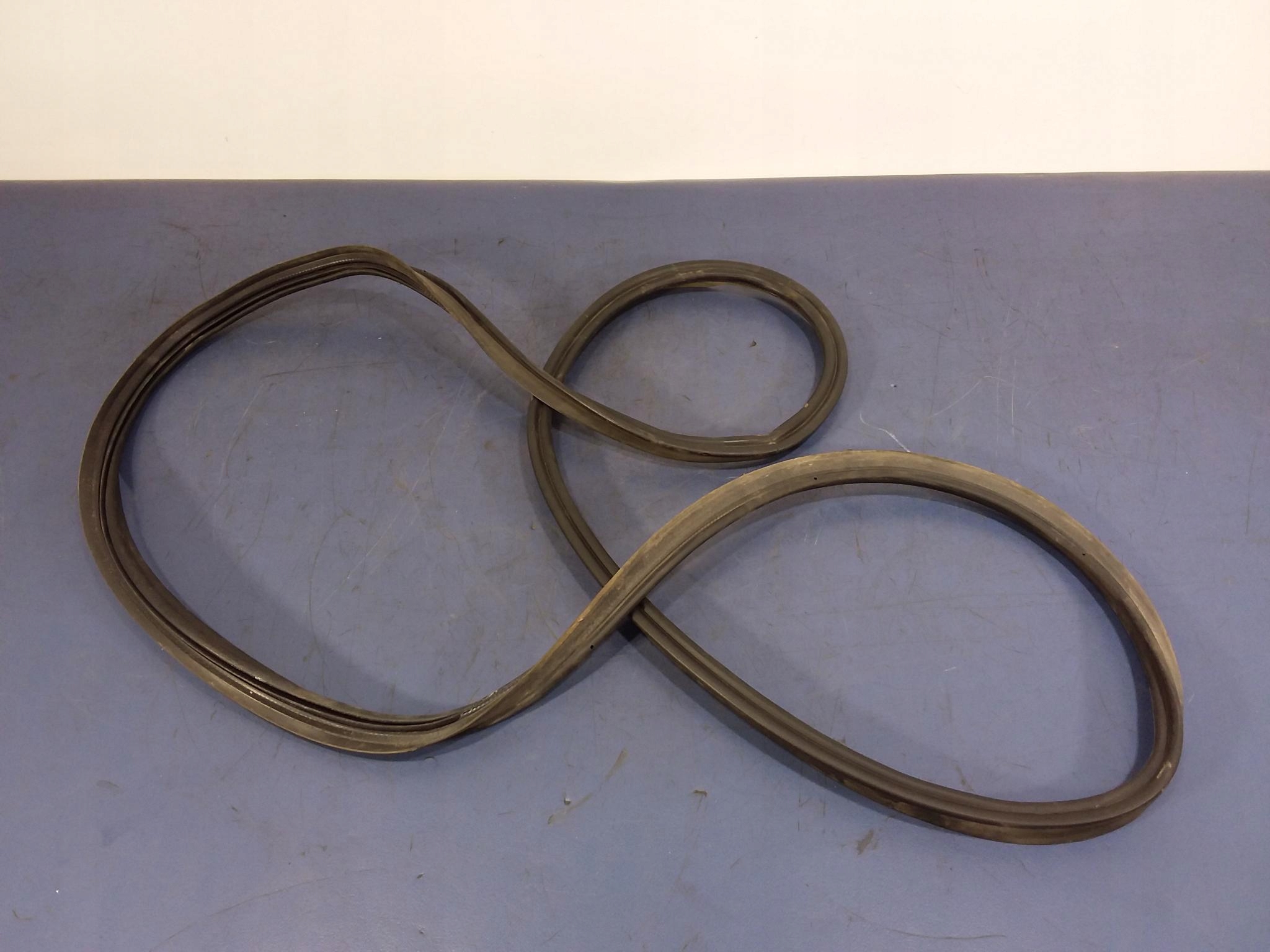 AUDI A6 C7 AVANT USZCZELKA POKRYWY BAGAZNIKA