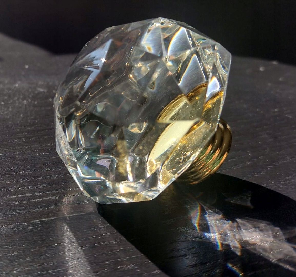MEGA DUŻA KRYSZTAŁOWA GAŁKA DO MEBLI, UCHWYT ZŁOTO Szerokość produktu 6 cm