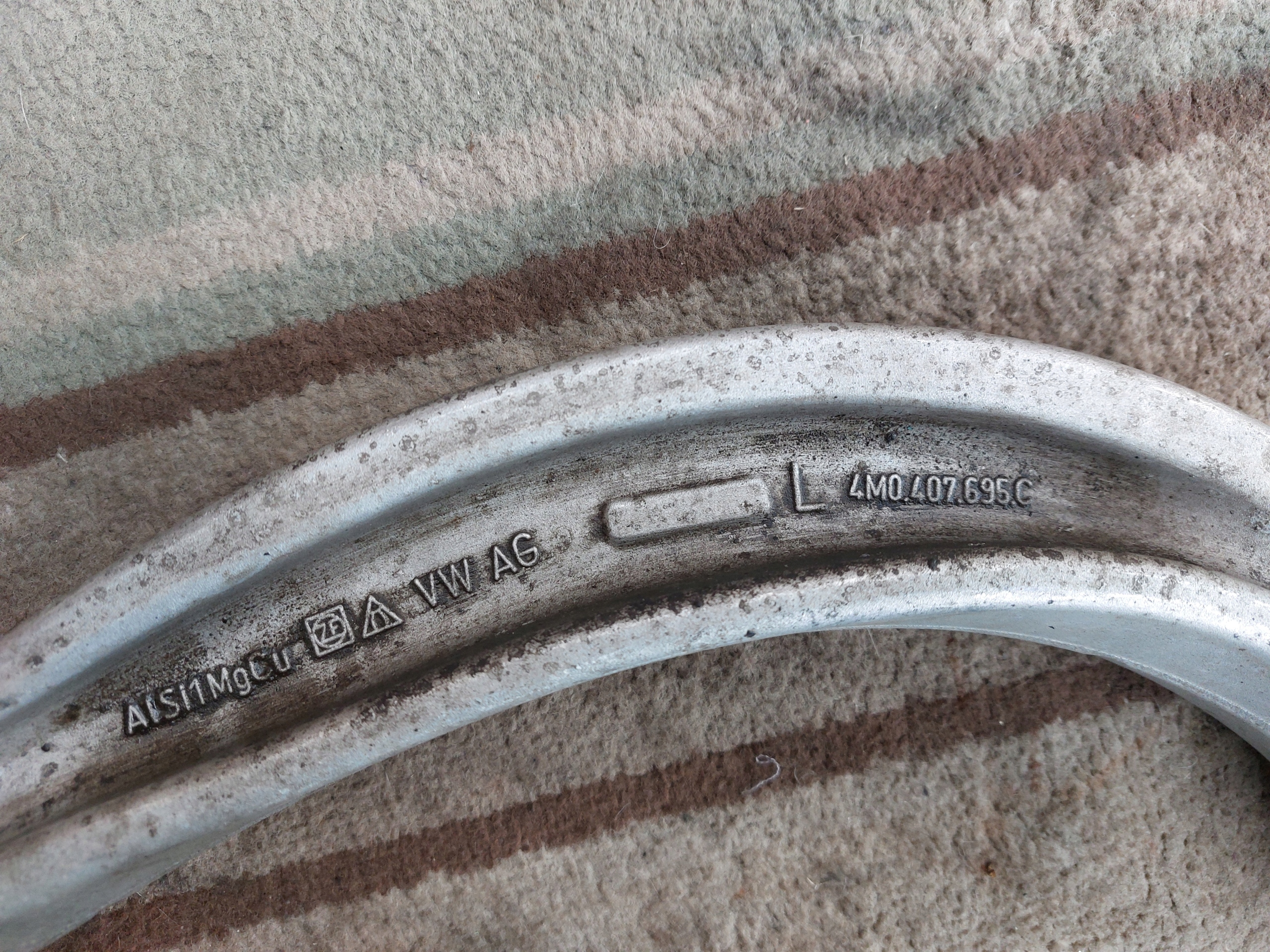 PORSCHE CAYENNE III 9Y0 22r 4M0 arm left front 4M0407695C