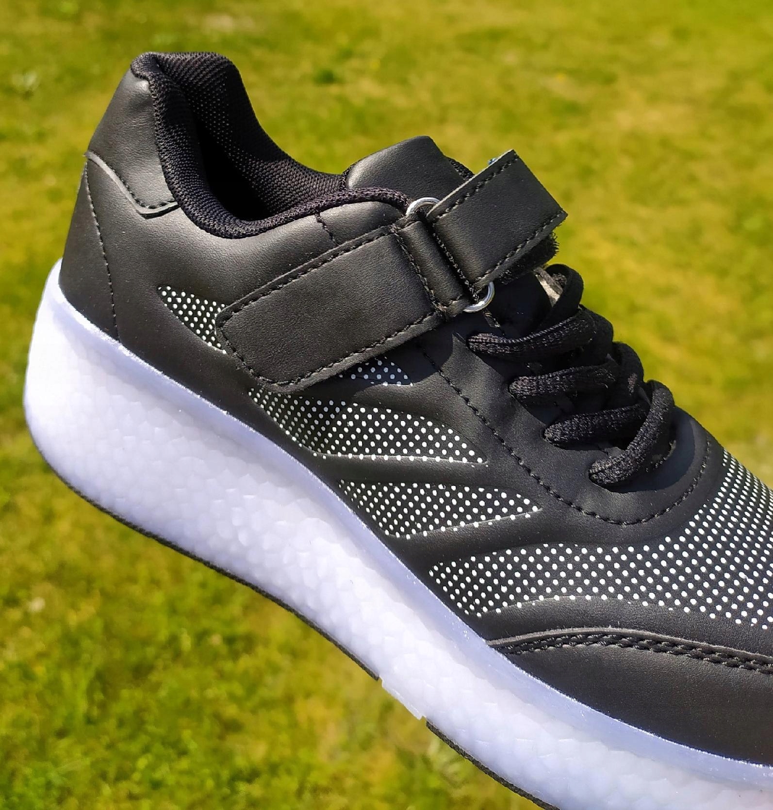 BUTOROLKI BUTY Z ROLKAMI ROLKI WROTKI LED Z POLSKI Kod producenta 616 - BLACK - 33