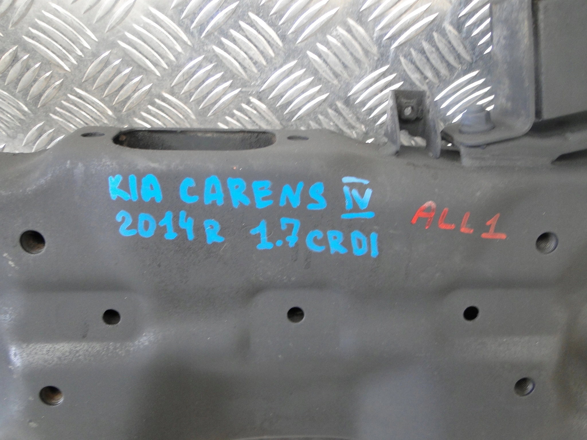 KOŁYSKA PRZÓD KIA CARENS IV 2014 1.7CRDI Producent części Kia OE