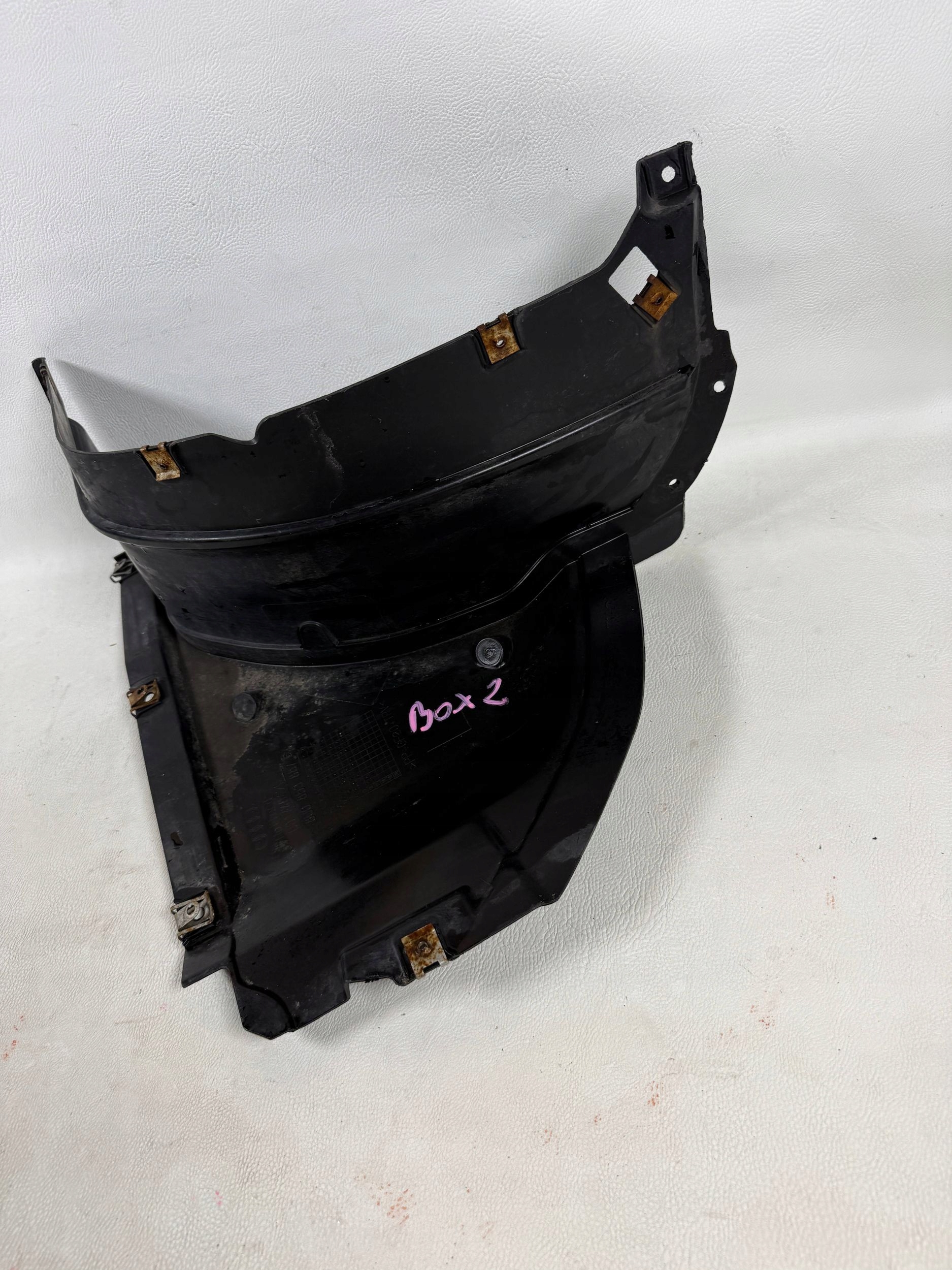 AUDI Q3 8U mudguard left front front 8U0853887