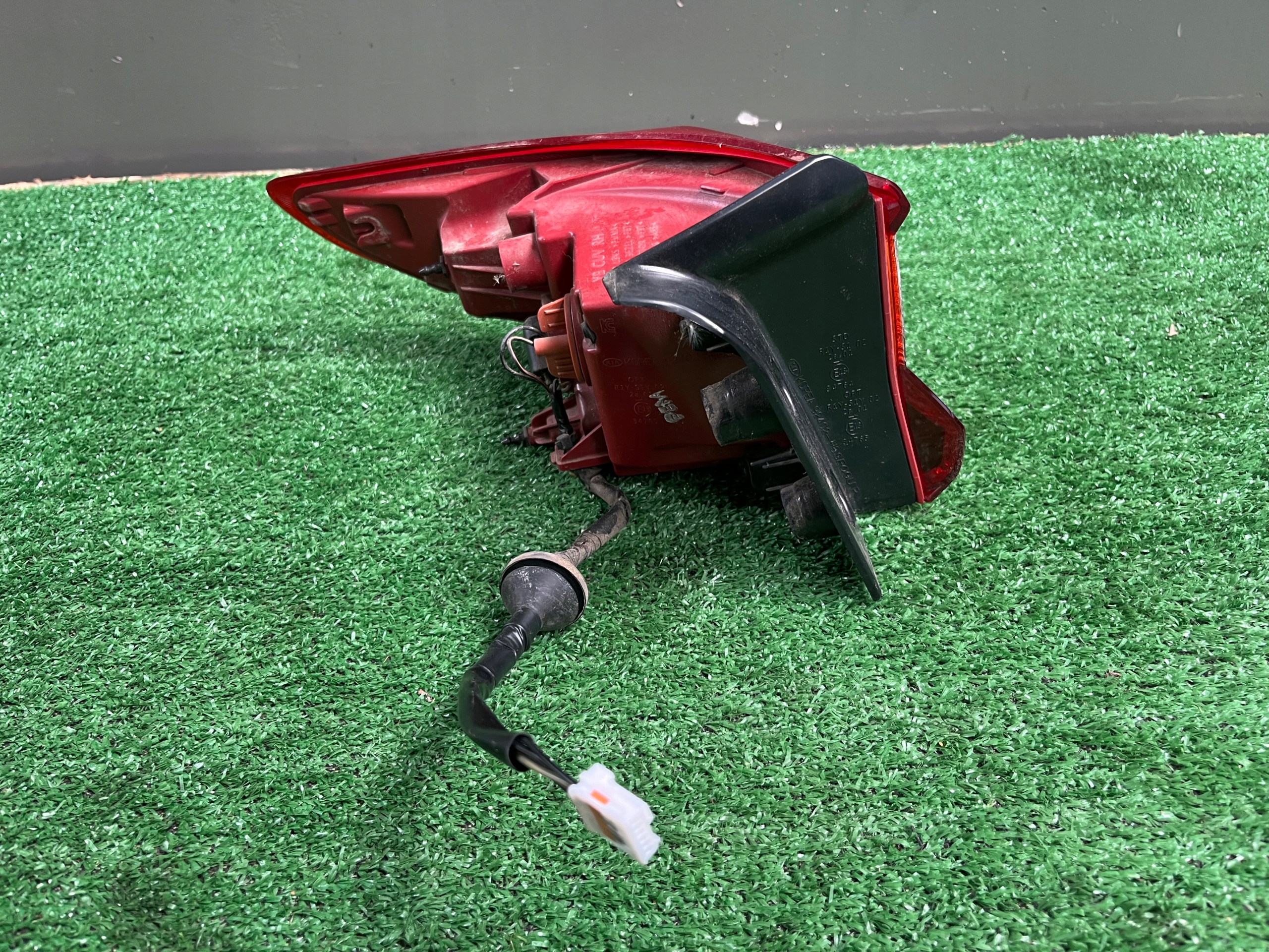 light right rear KIA STONIC 2018 92402-H8 LED