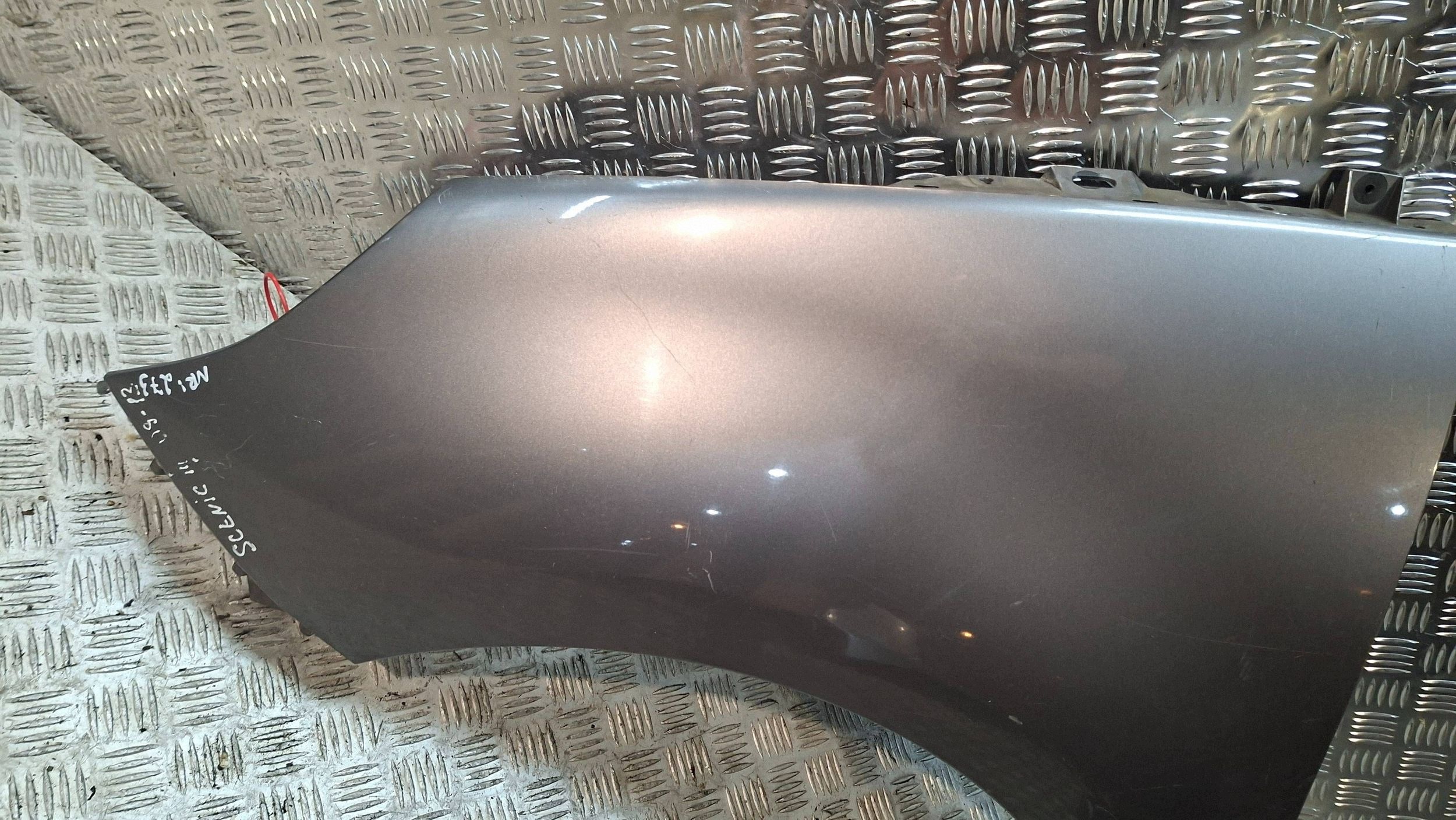 fender front left 631010010R RENAULT SCENIC III 2009-2012