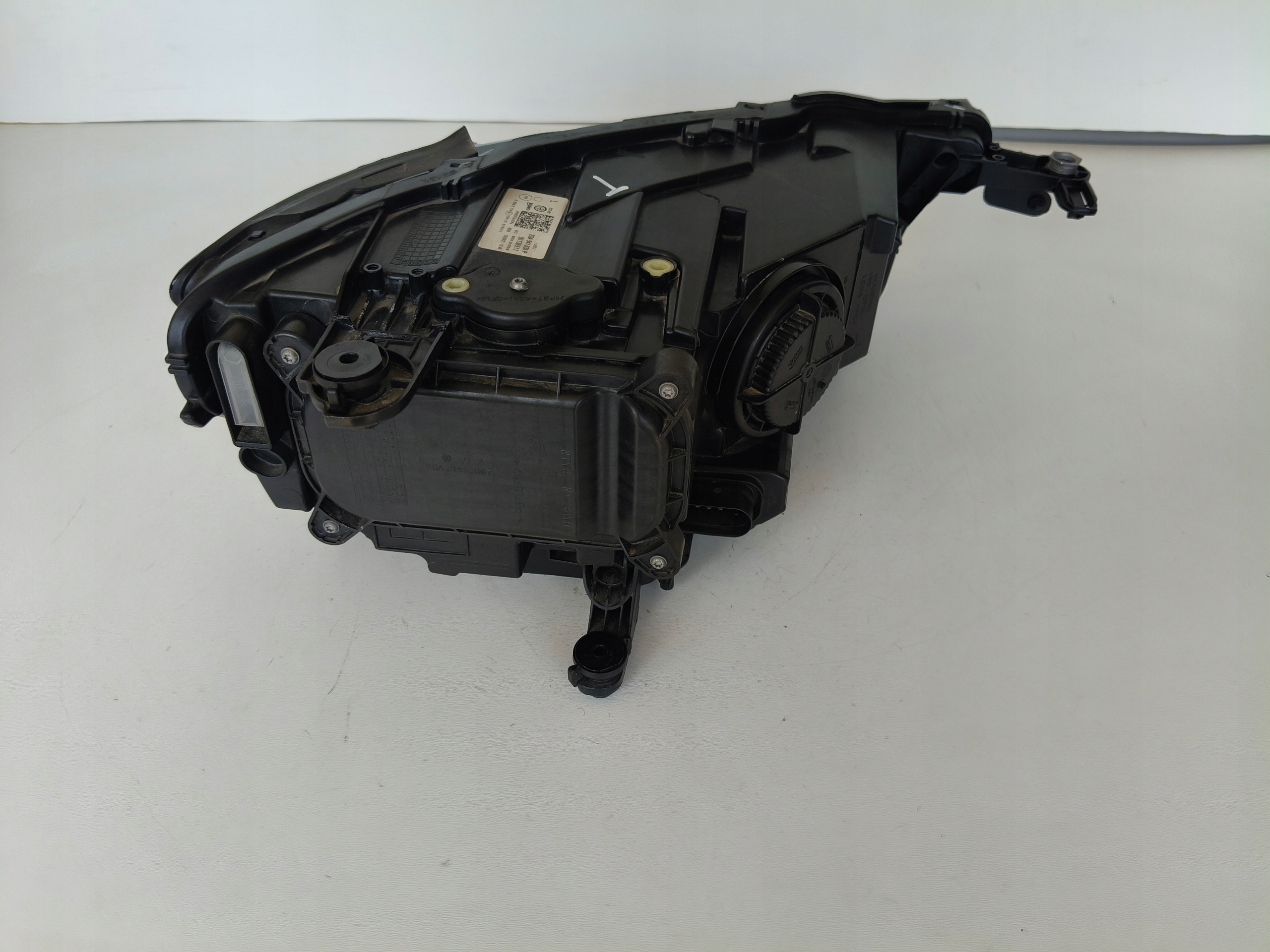 of lights LEFT REFLECTOR VW T-ROC 2GA 17- FULL LED