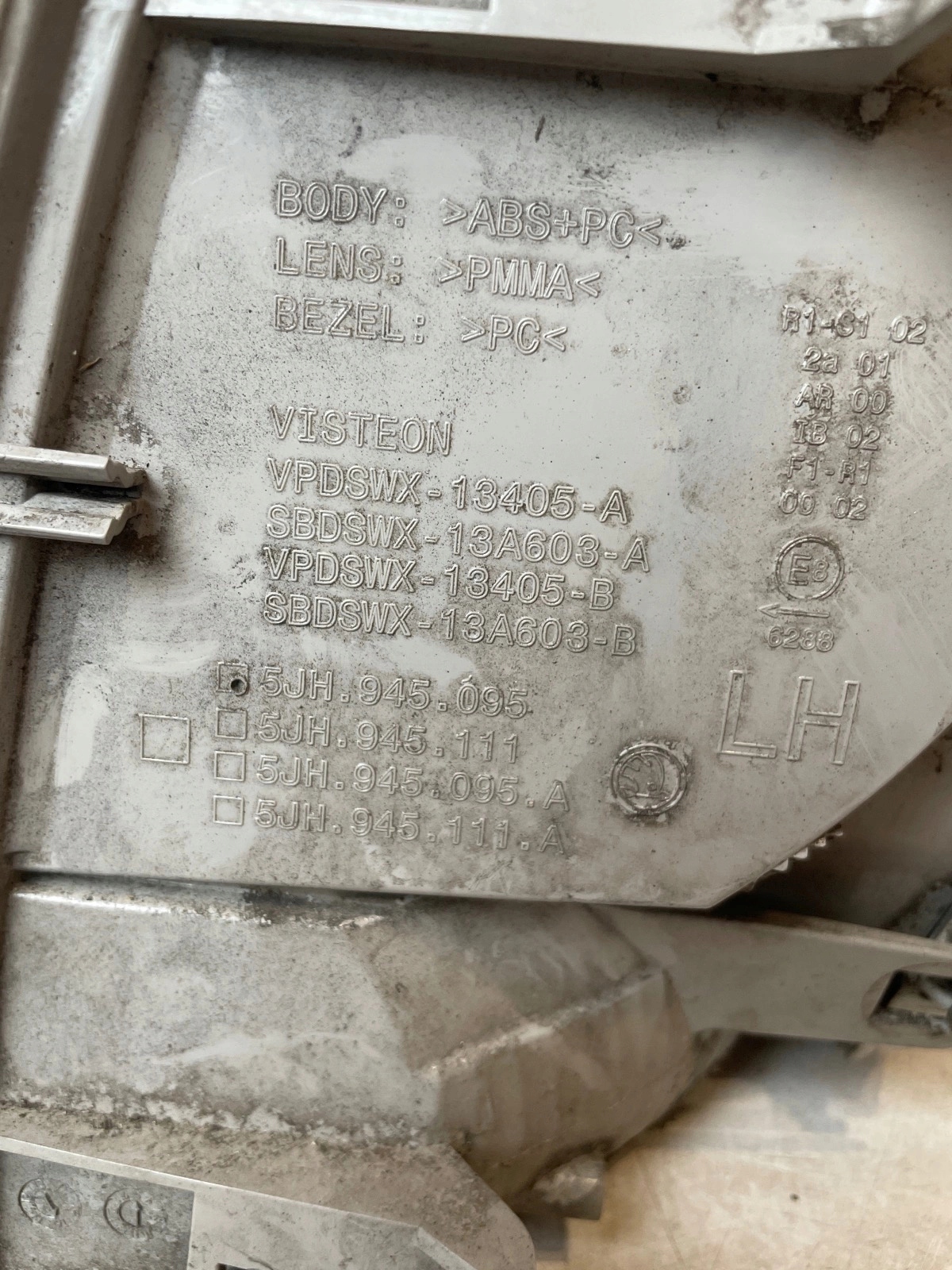 light rear part rear left Skoda Rapid HB