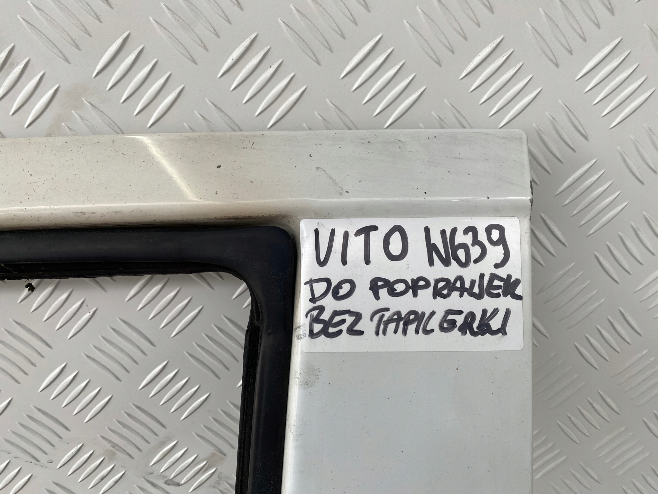 MERCEDES VITO W639 03-14 door front left front BIALE original