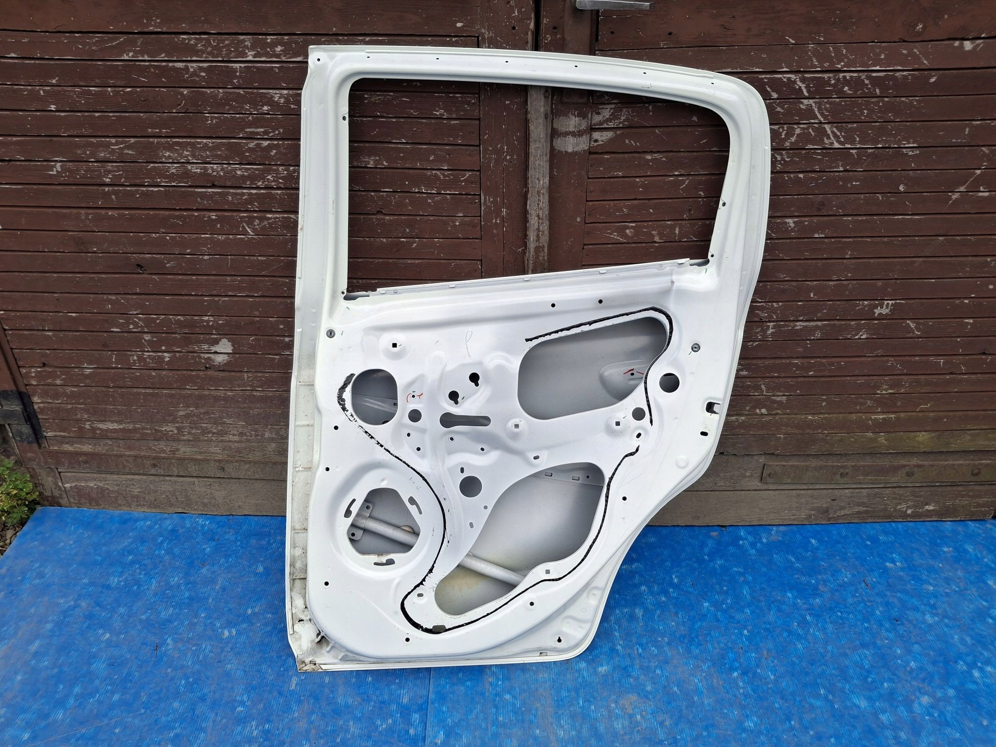 door right rear. MITSUBISHI SPACE STAR II 2012R->