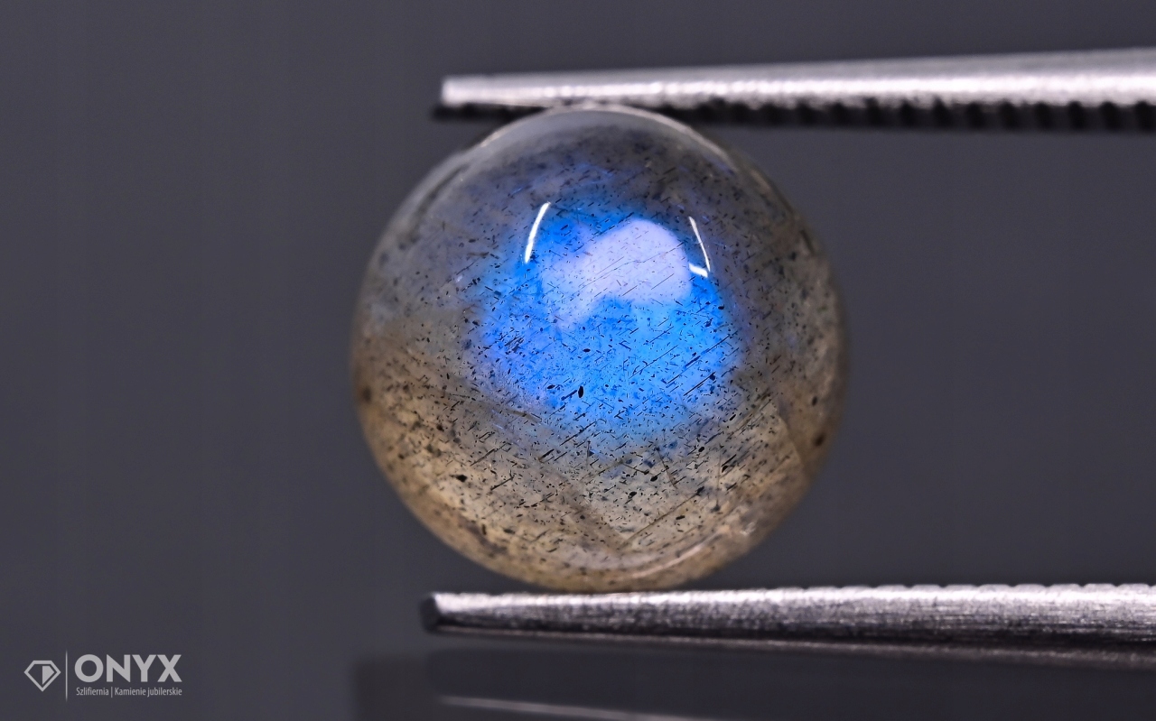 Labradorit kabošon A kulatý fi 9 mm