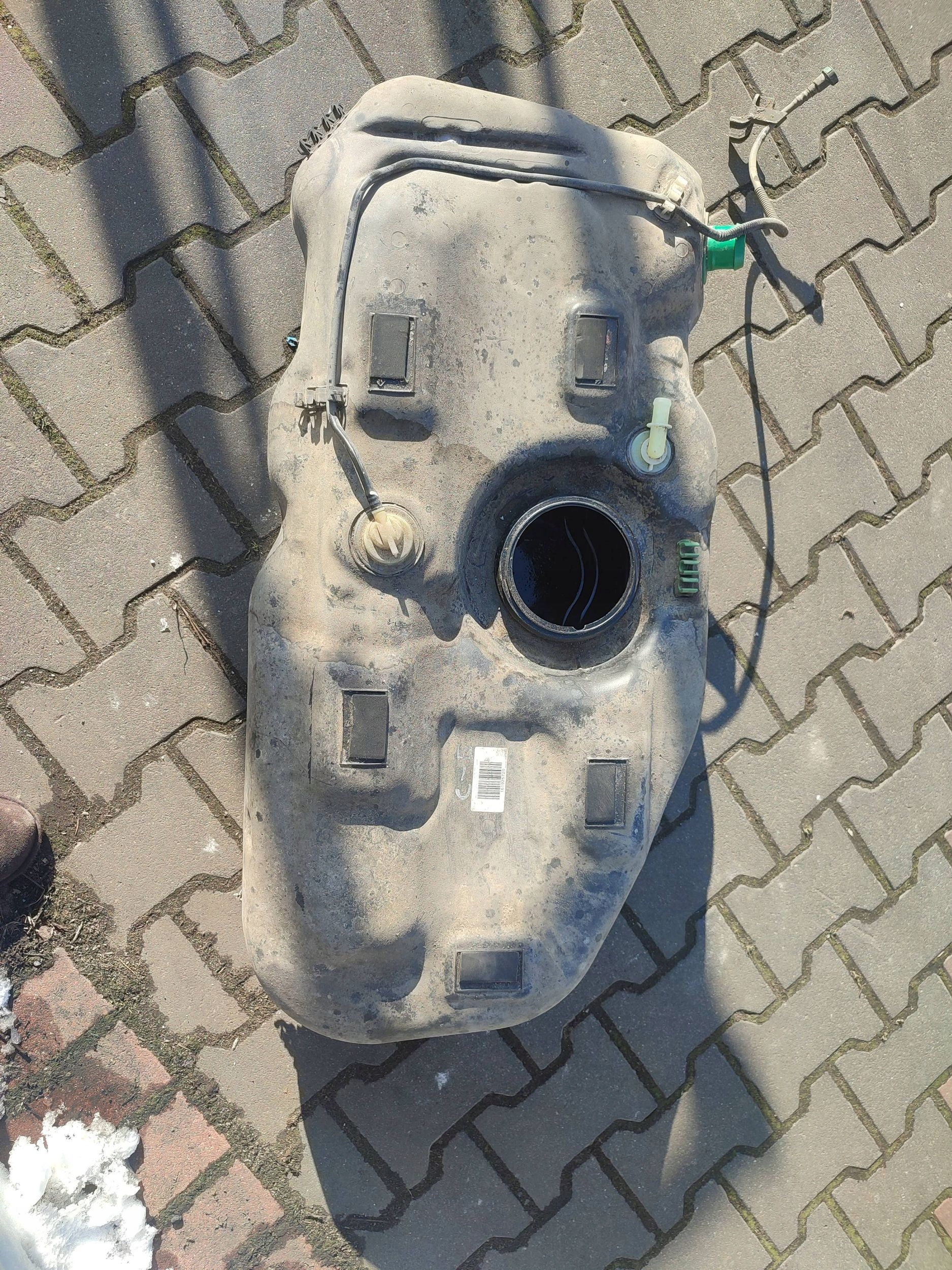 Opel Corsa E 2018 tank