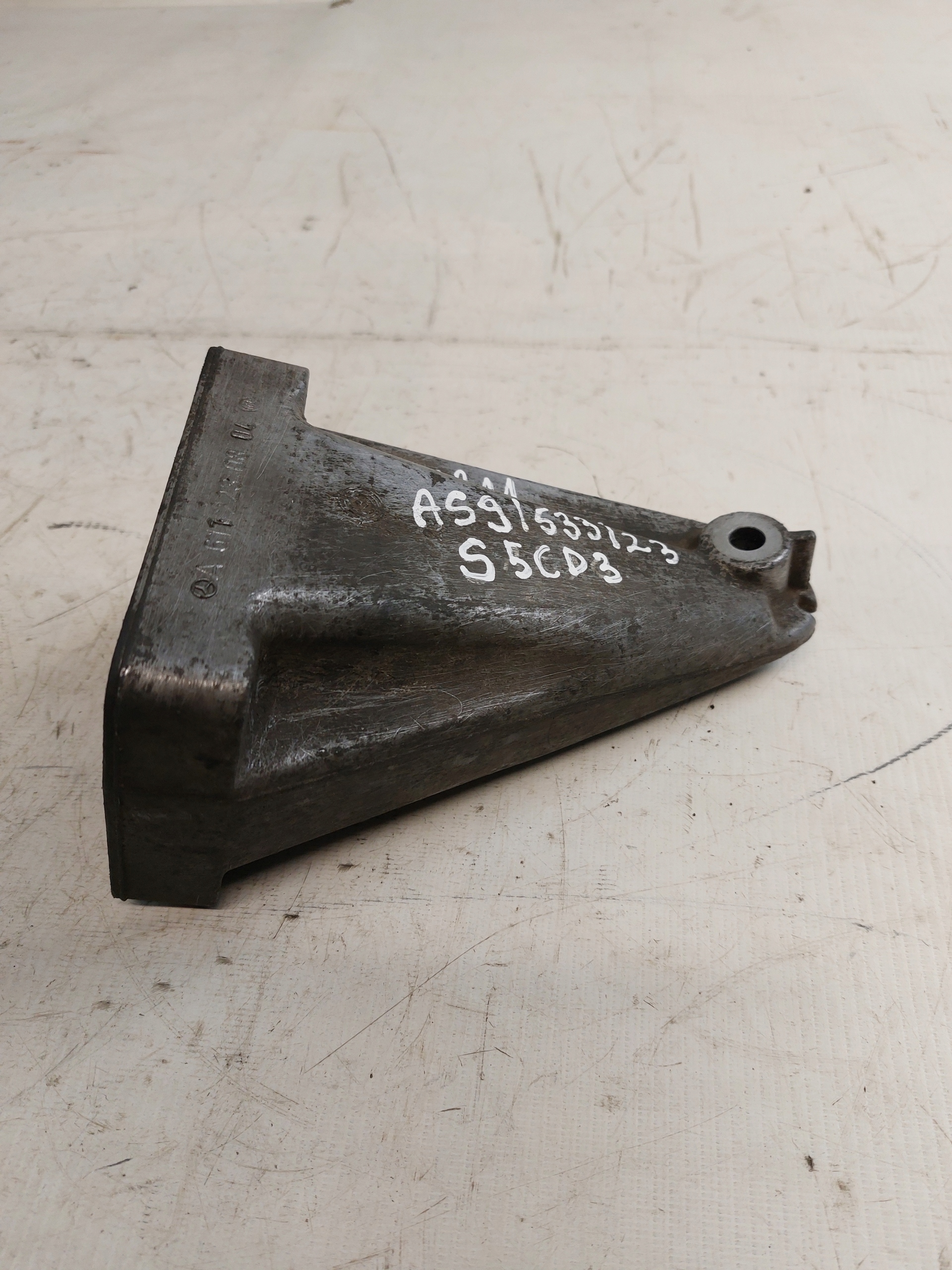 engine mount MERCEDES W211 2.7CDI