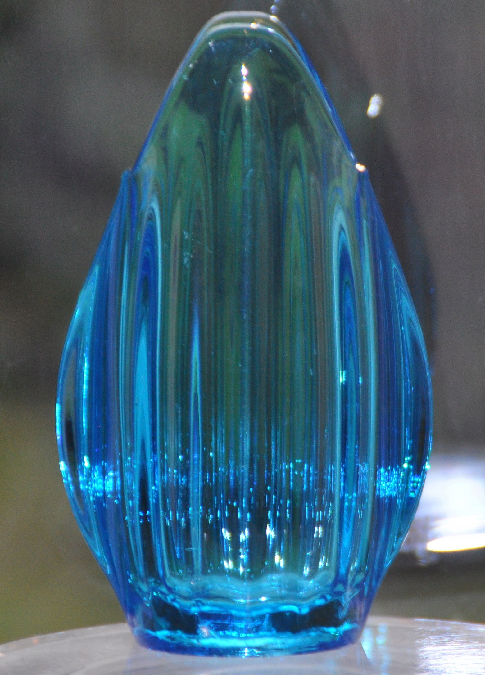 Wazon niebieski Vaclav Hanus Sklo Union wys. 15 cm.