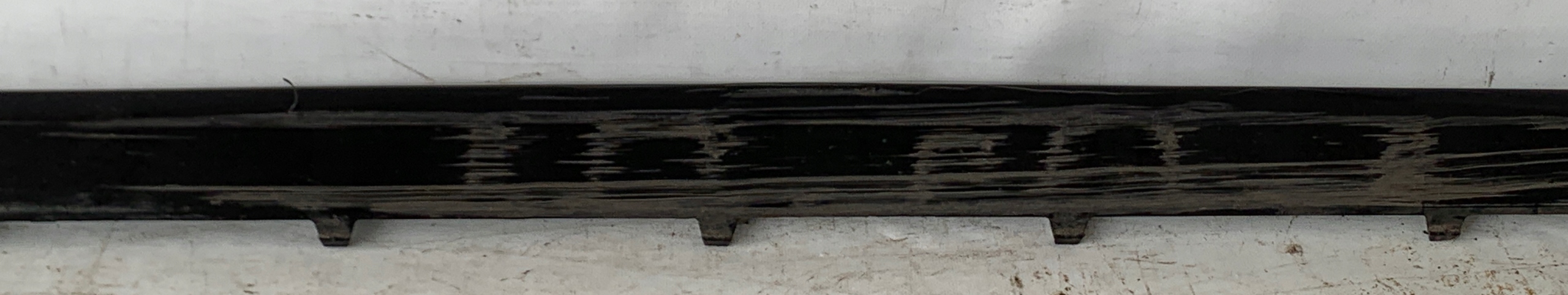 moulding threshold right TIGUAN II R-LINE 5TA853250R