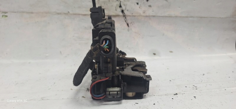 lock door SKODA FABIA and left front 3B1837015N