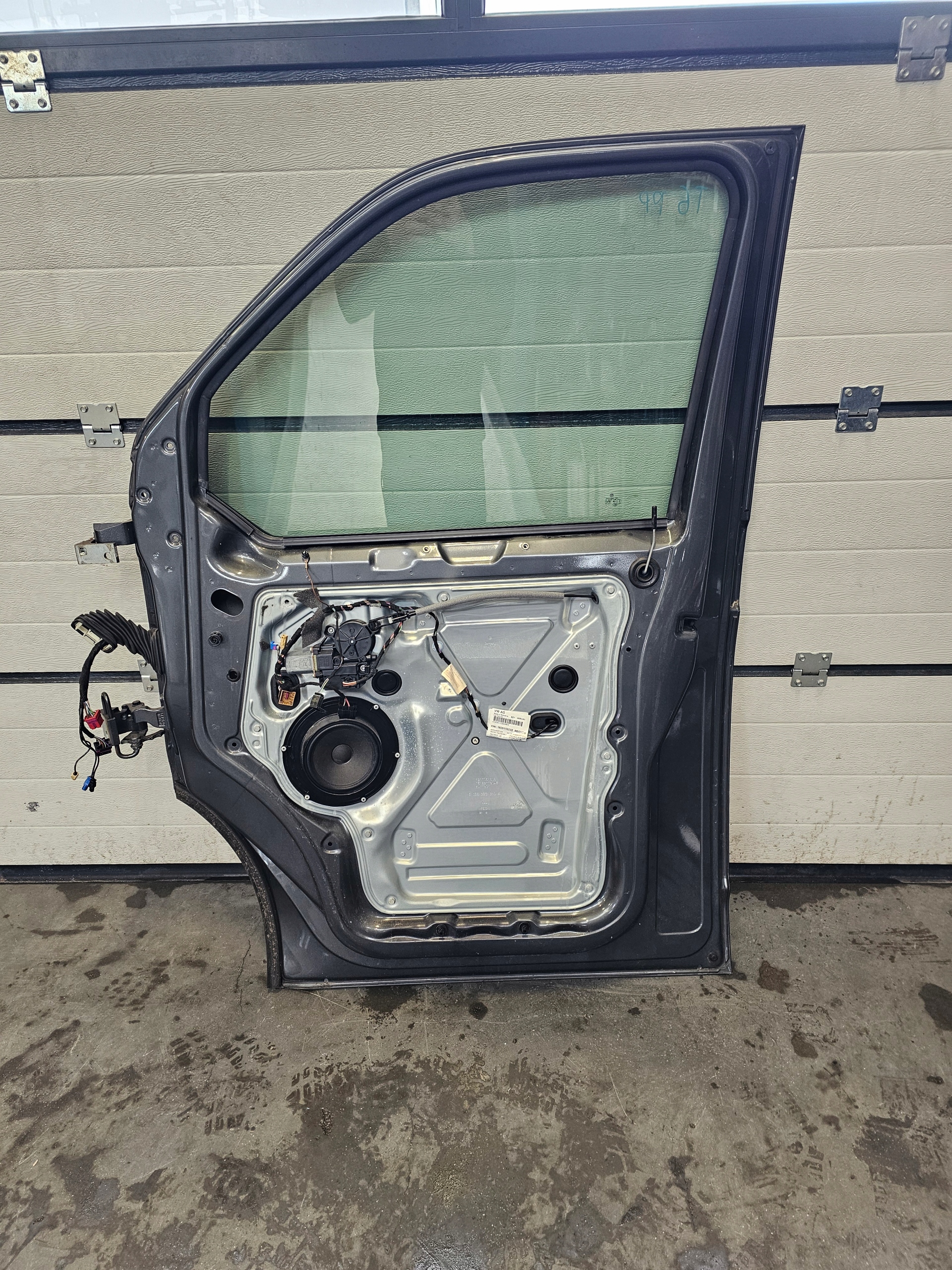 VW T6 door right front front complete colour LR7H