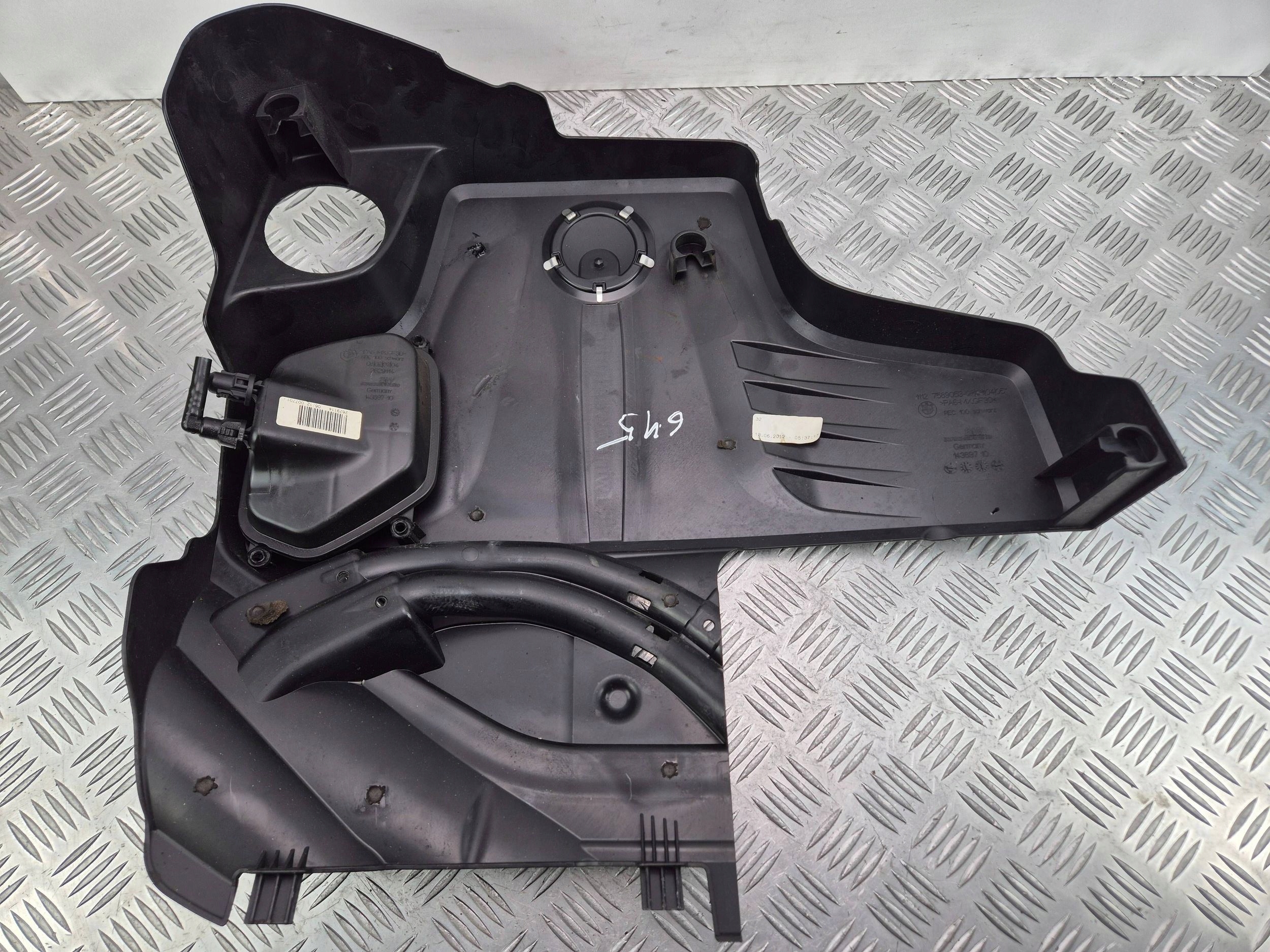 BMW X1 E84 xDrive 20i N20 motor cover 7589053