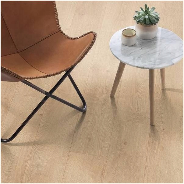 Panele Podłogowe Dąb Light Newbury EGGER H2035 2m2