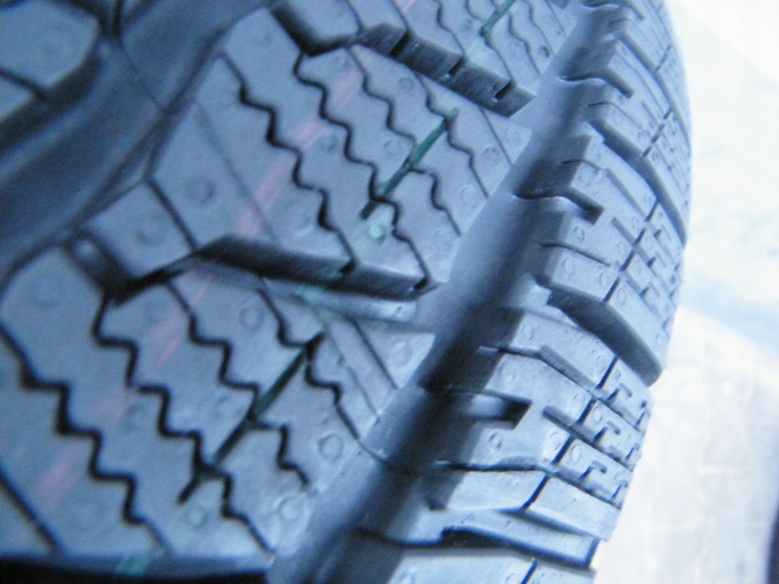 [G65] 1xZIMA 225/55R17C 109/107T CONTINENTAL VANCONTACT WINTER & Szerokość opony 225 mm