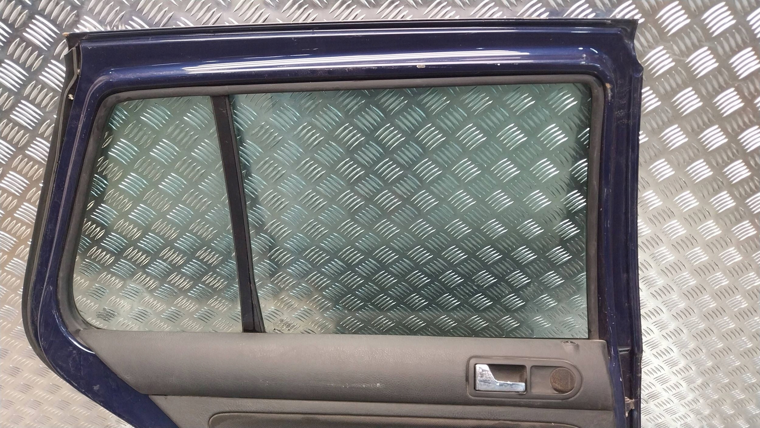 ajtó far bal VW GOLF IV HATCHBACK 97