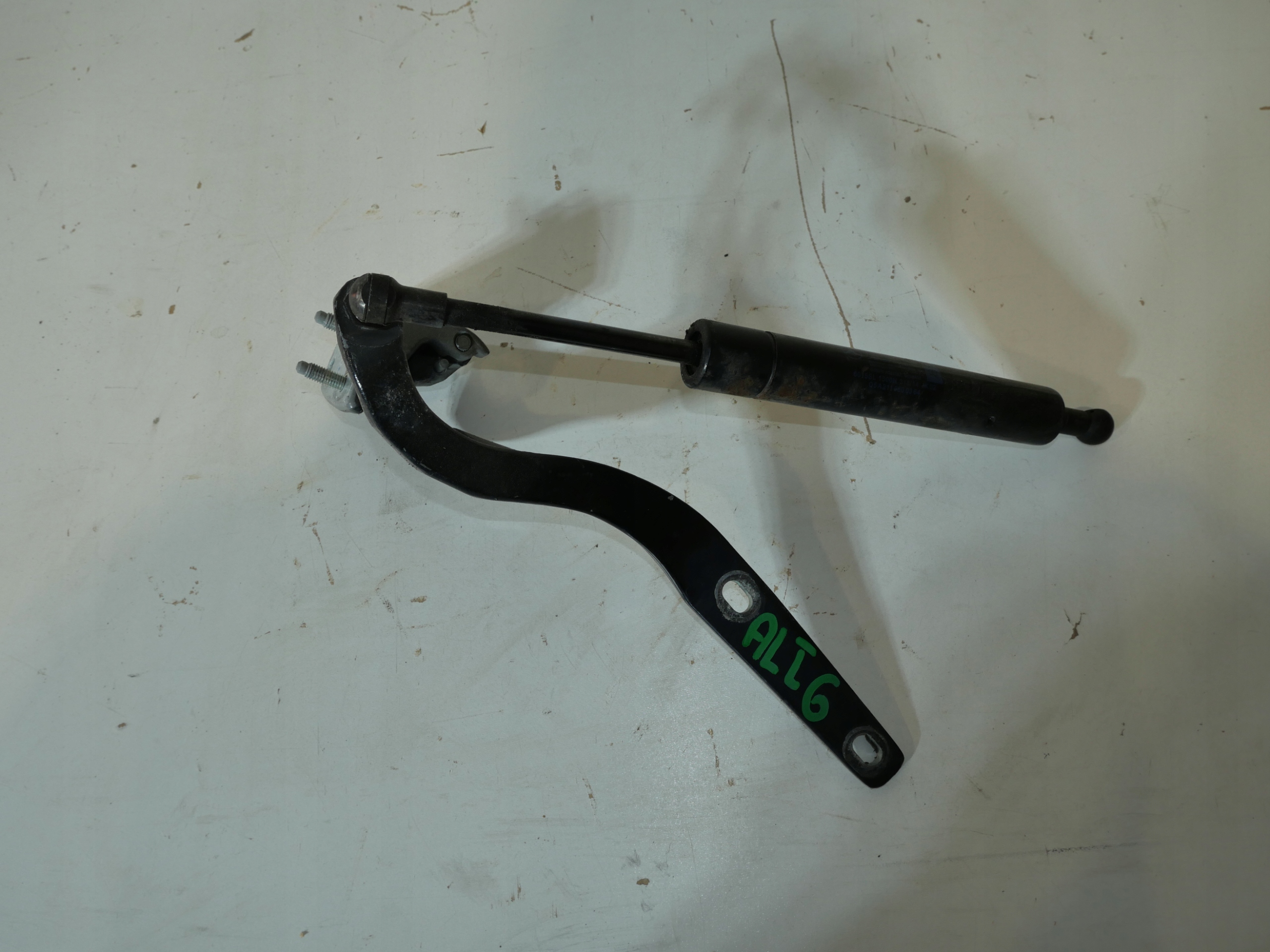 Scharnier heckklappe MERCEDES E KLASA W211 links