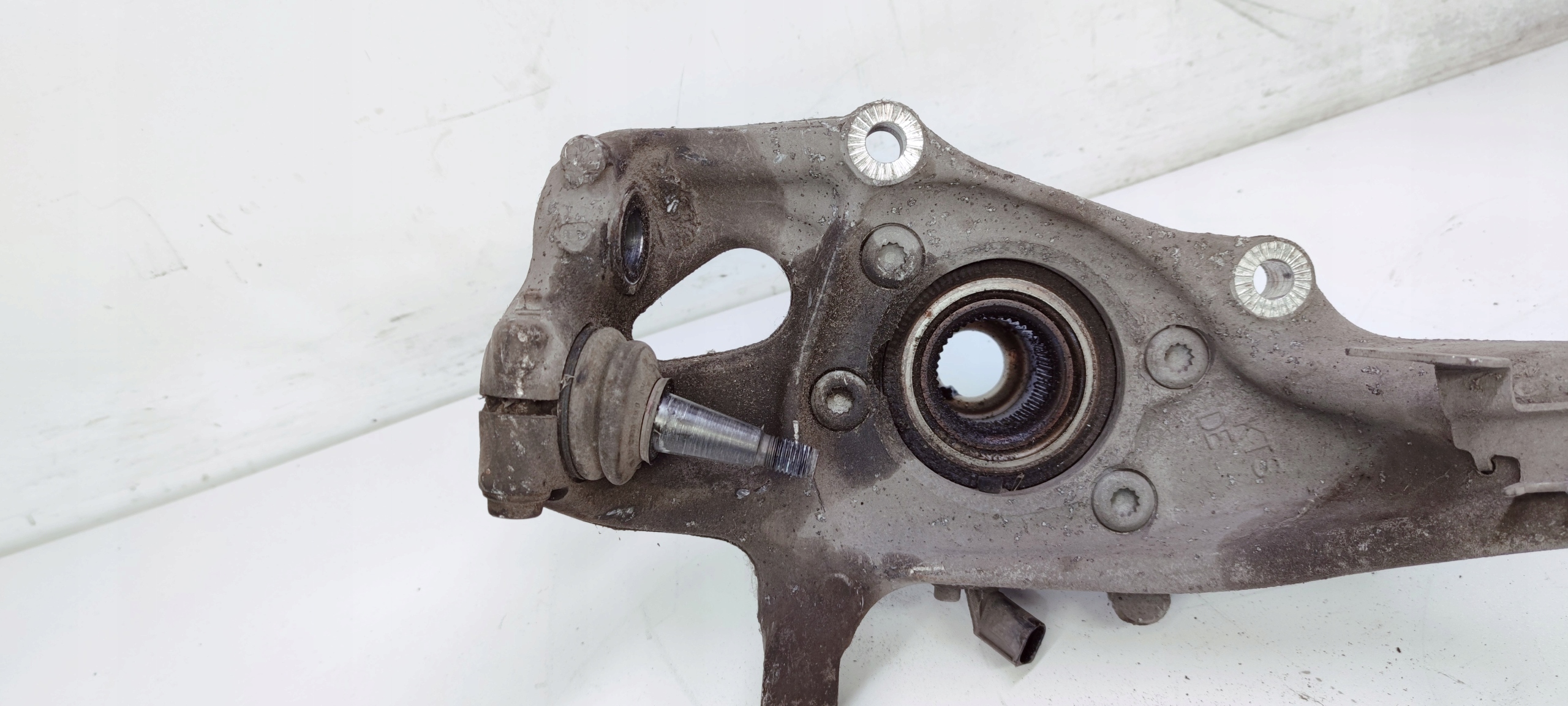 swing left front AUDI A4 A6 A7 8K0407257AA