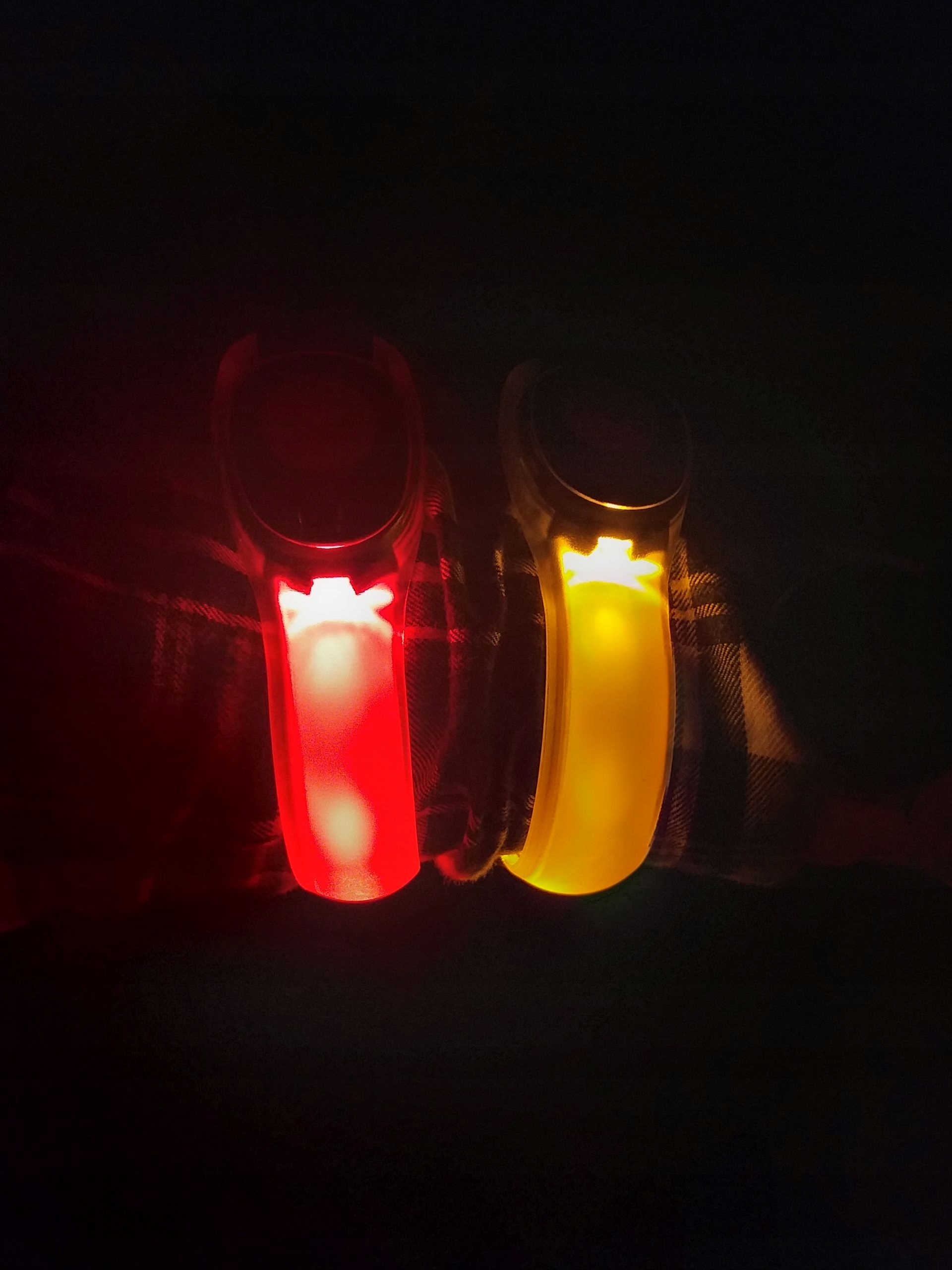 OPASKA LED LAMPKA ŚWIECĄCA NA RAMIĘ ROWER 2 sztuki Stan opakowania oryginalne