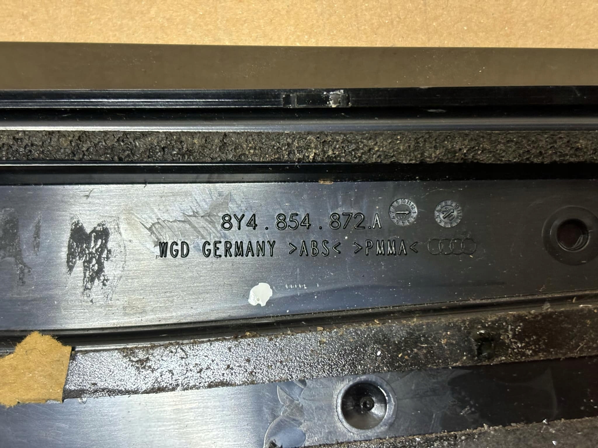 moulding bonnet right AUDI A3 8Y 8Y4854872A