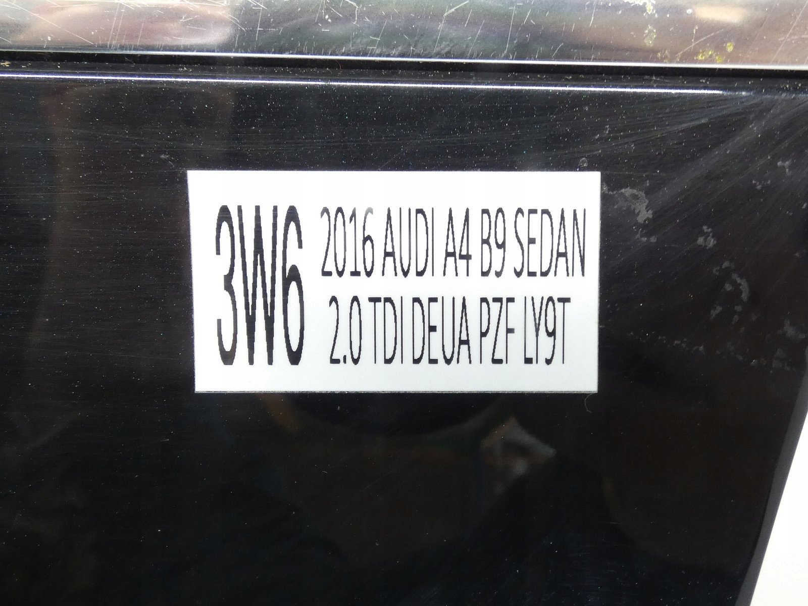 dvere Ľavé ľavý predok predné AUDI A4 B9 LY9T čierne