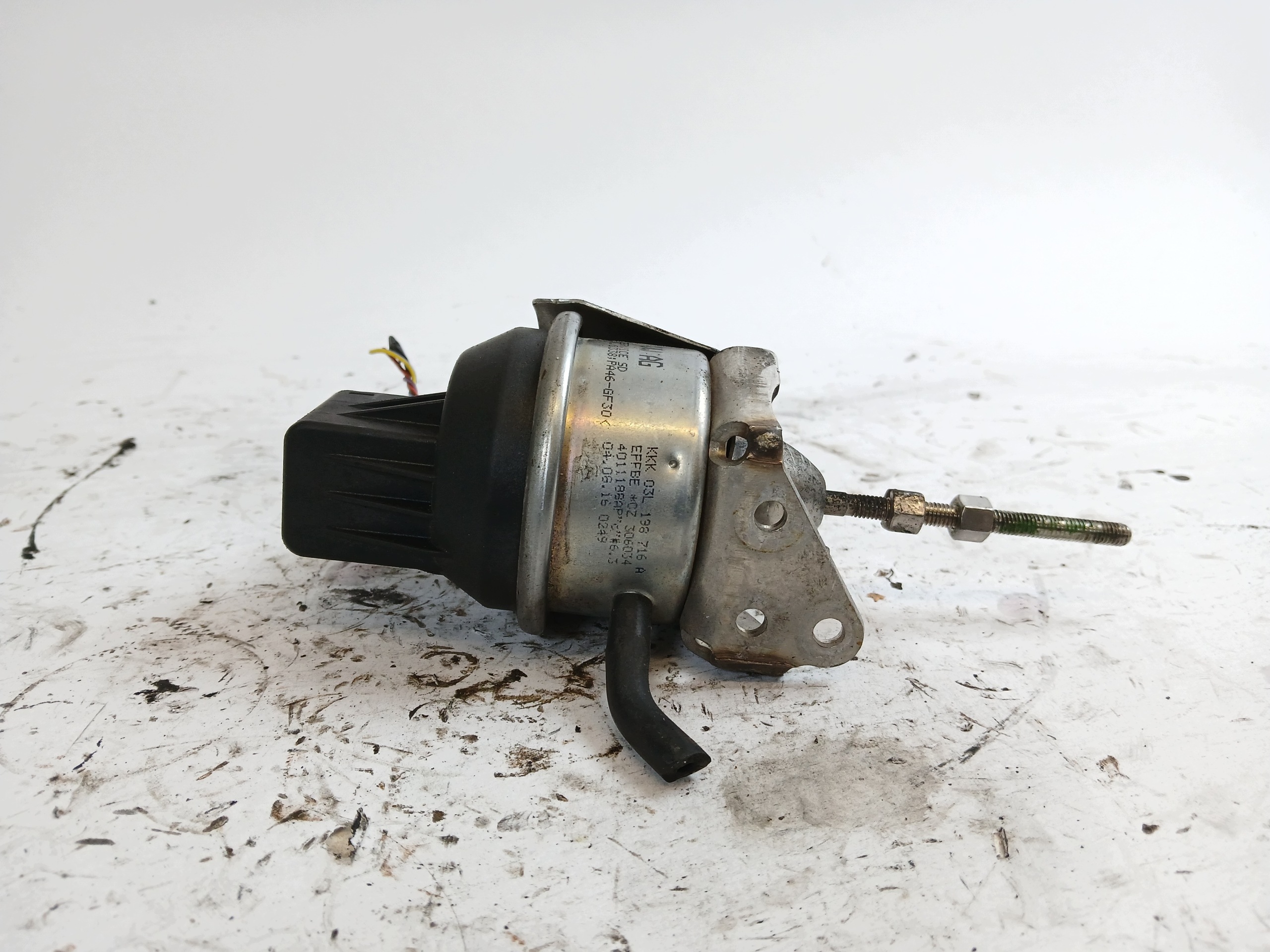 AUDI A3 8P VW GOLF V OCTAVIA II 2.0 TDI pumpball sensor turbo 03L198716A