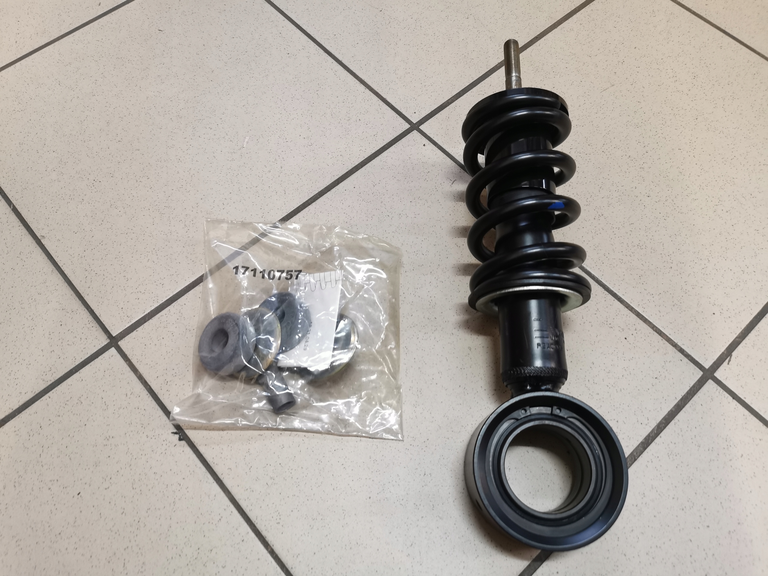 MONROE AMORTYZATOR KABINY RVI RENAULT CB0068 Typ samochodu Samochody ciężarowe Autobusy Niezdefiniowany