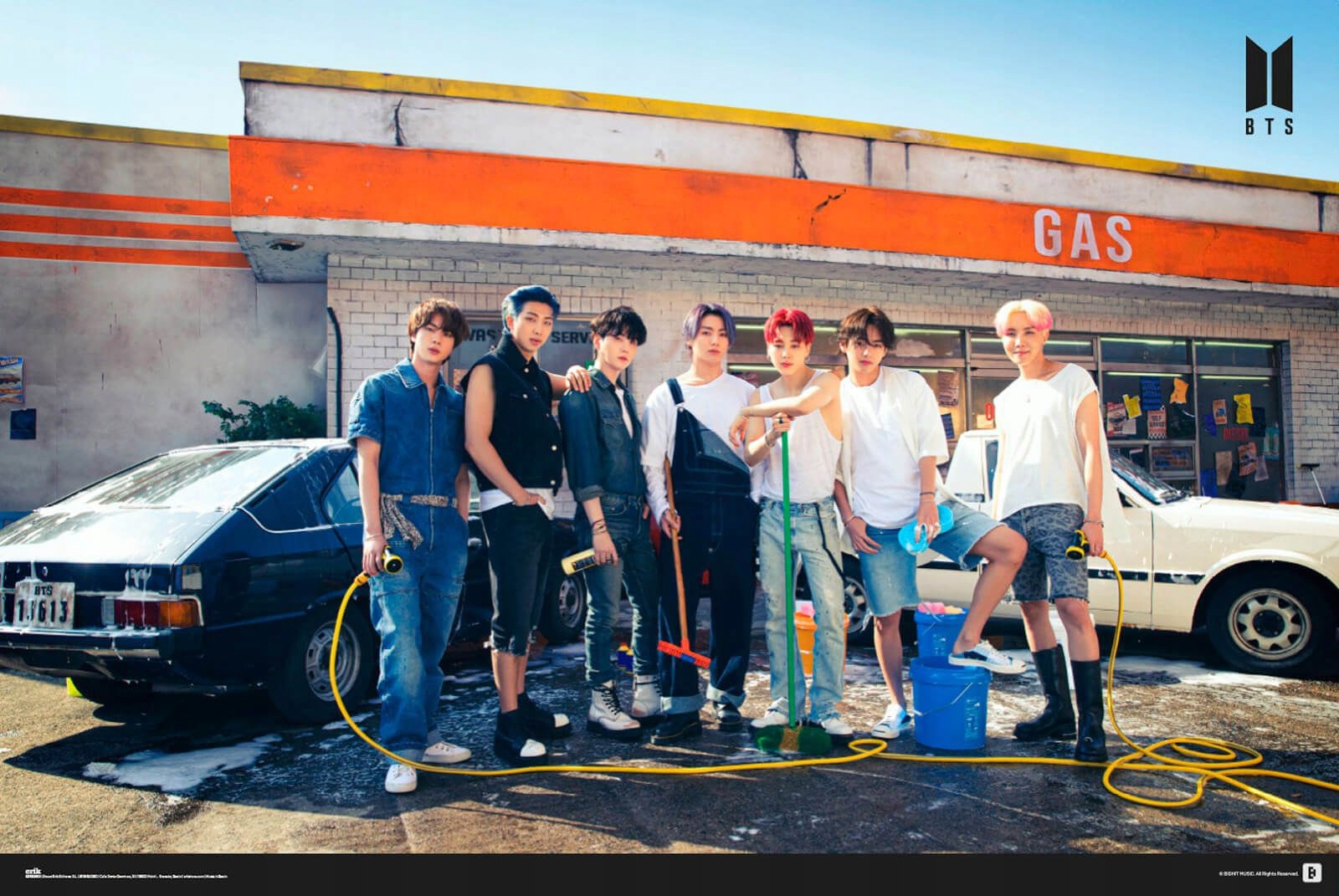 

Oficjalny plakat zespołu Bts Gas Station 91,5x61cm