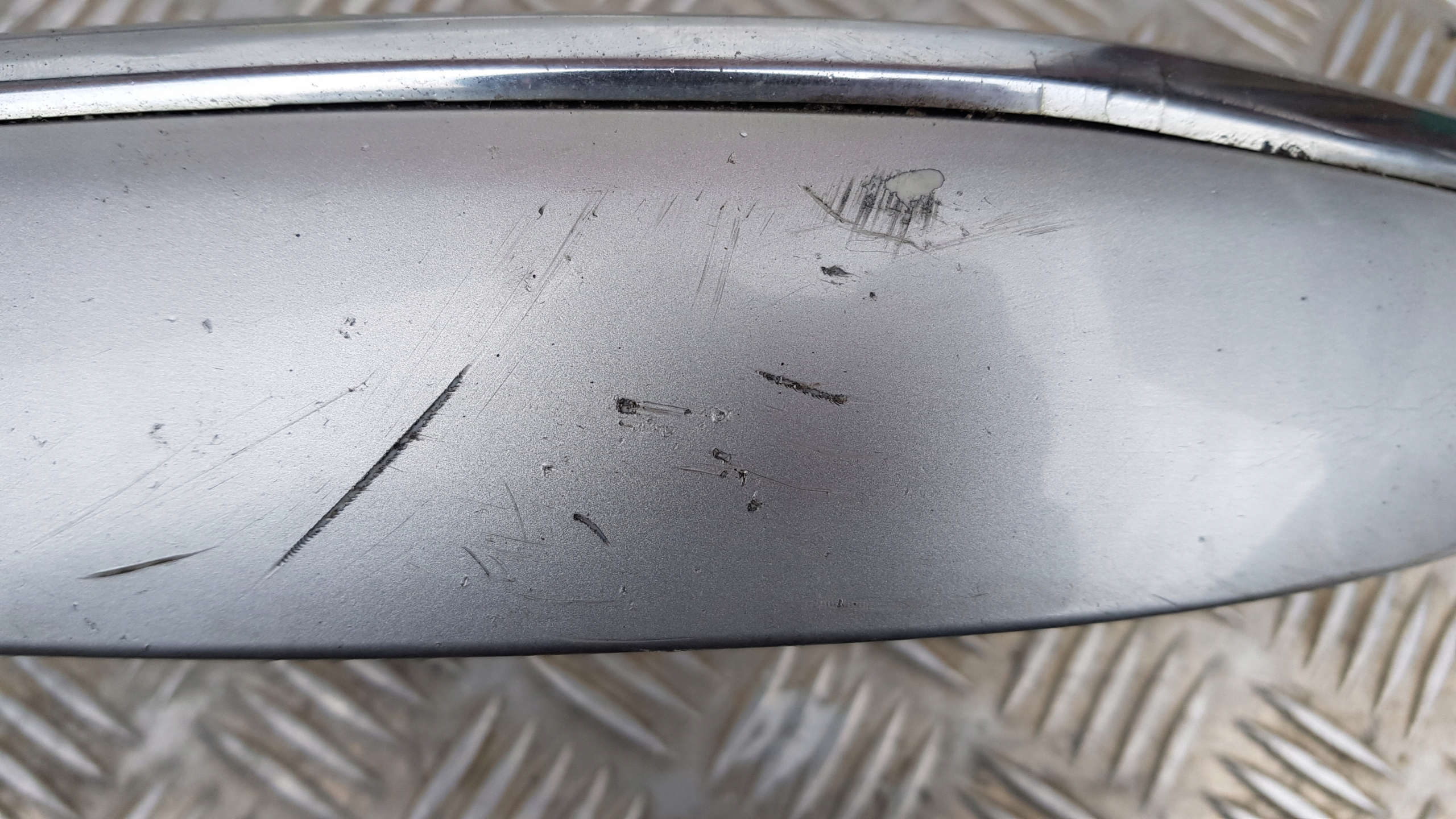 MERCEDES S KLASA W220 lišta nárazníku předek levá