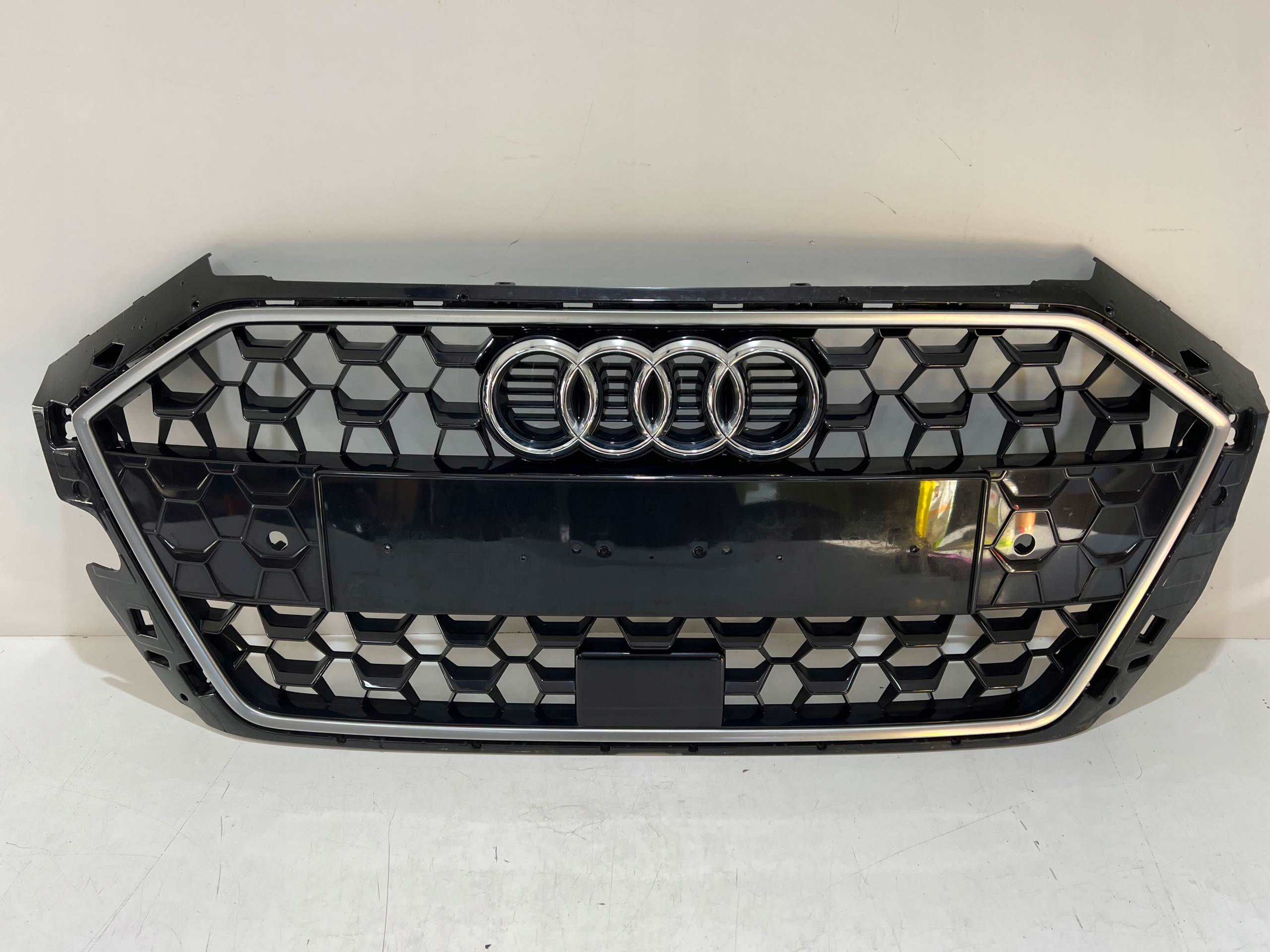 Audi A1 82A Kühlergrill FRONTGRILL Kühlergitter 82A853653 - Thumbnail 1