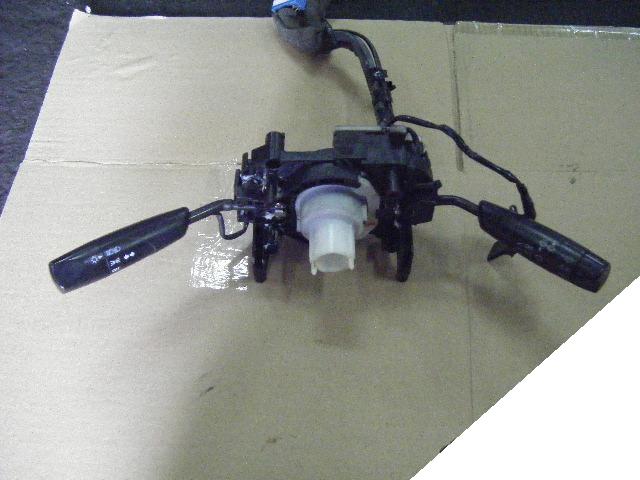 MAZDA 323C 1.5 97r PRZELACZNIK POD KIEROWNICE