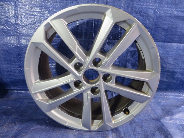 AUDI A3 8Y0 FELGA 6,5X17 ET43 8Y0601025L
