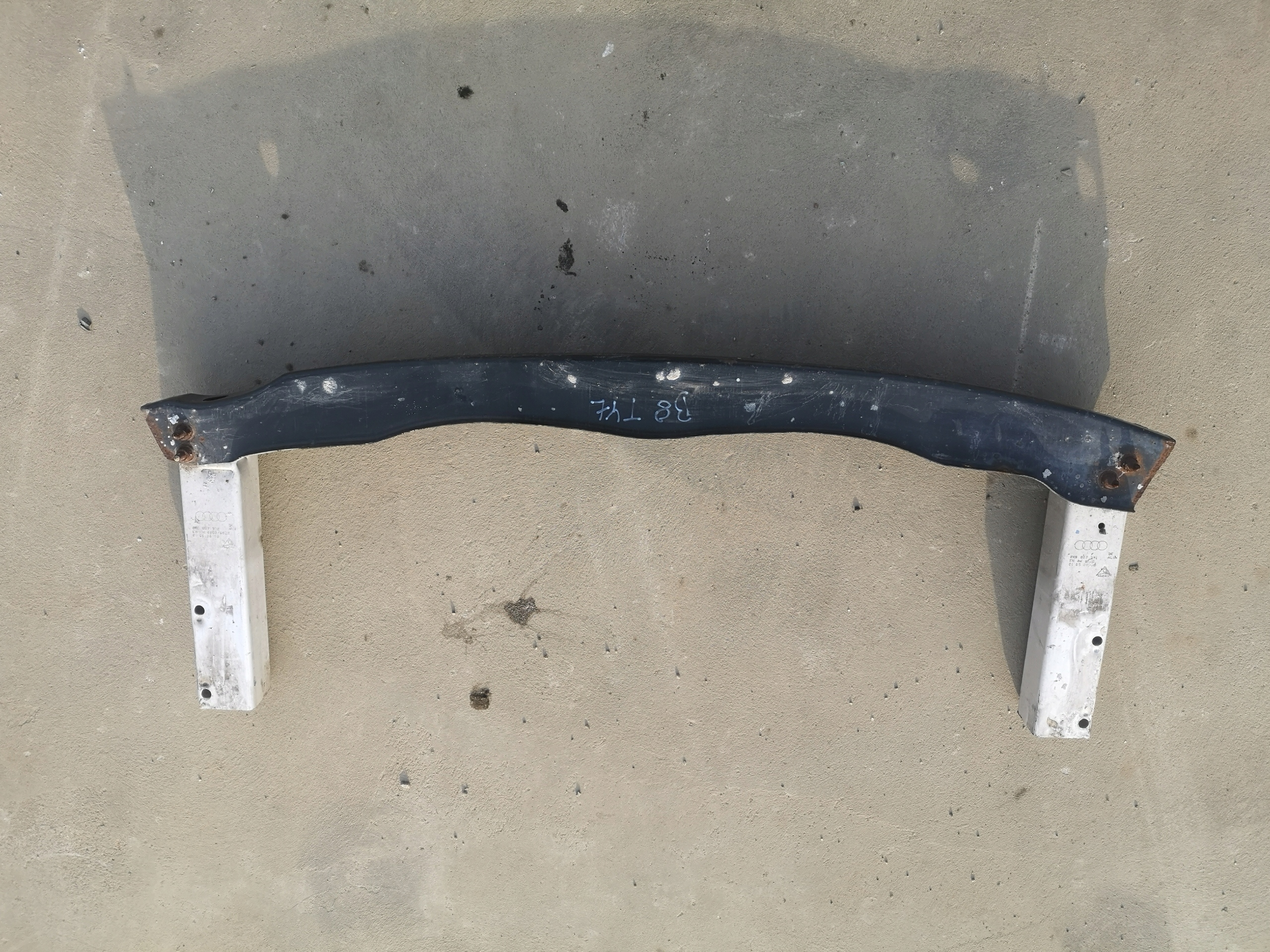 BELKA POD ZDERZAK TYŁ AUDI A4 B8 A5 8T0807313