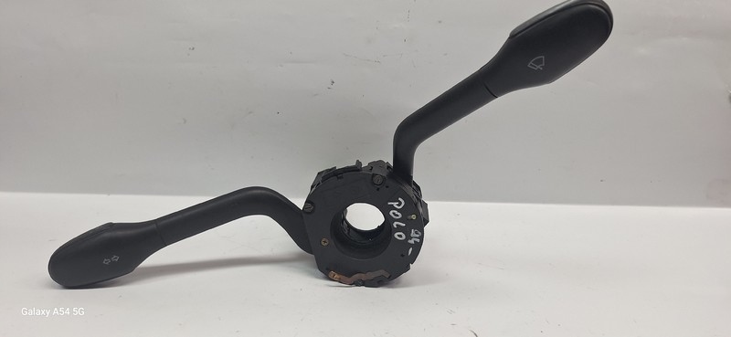 Commodo essuie glace VW POLO 6N0953503