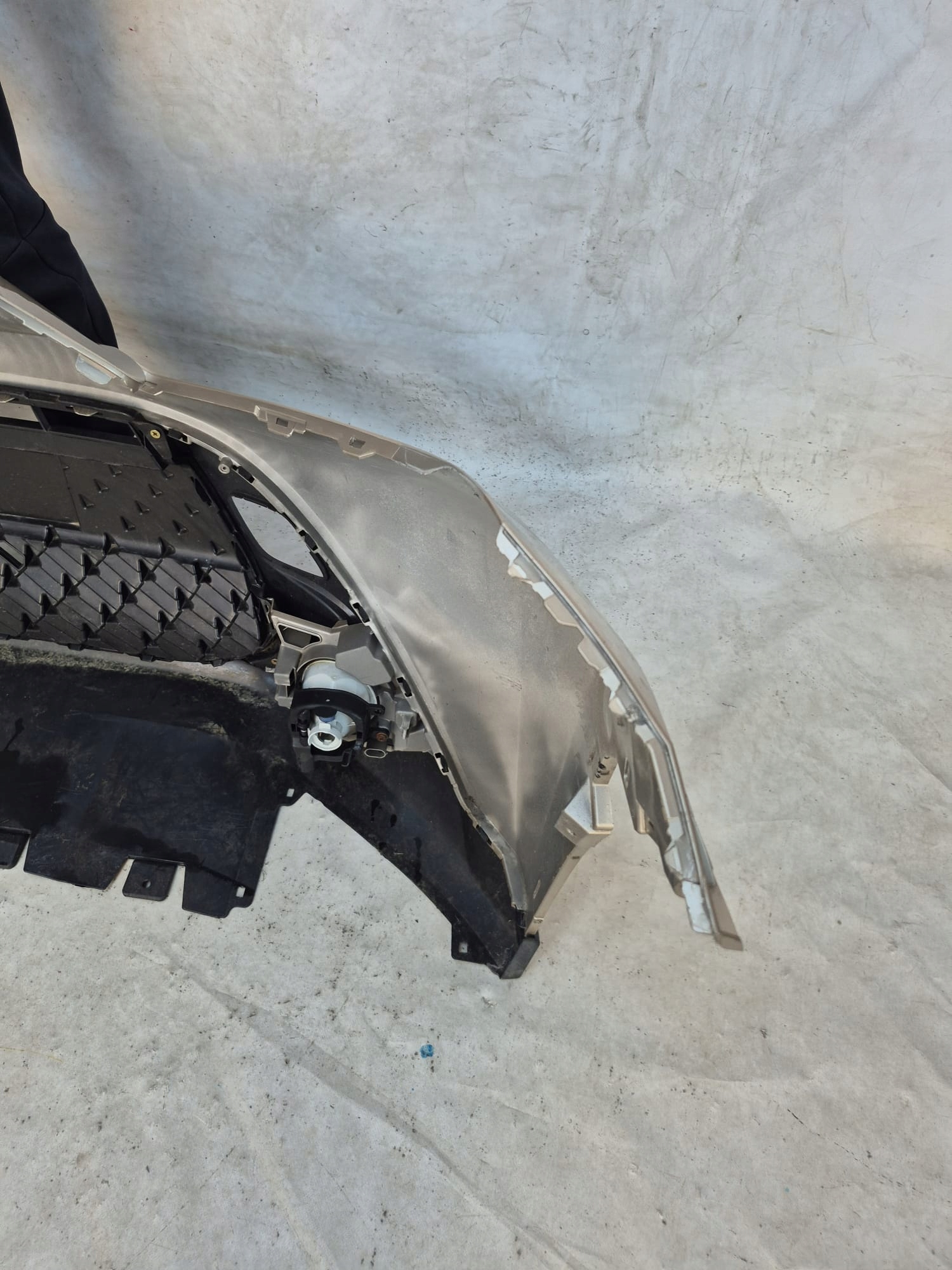 TOYOTA AYGO X 22- bumper front front grid fog light 53111-0H030
