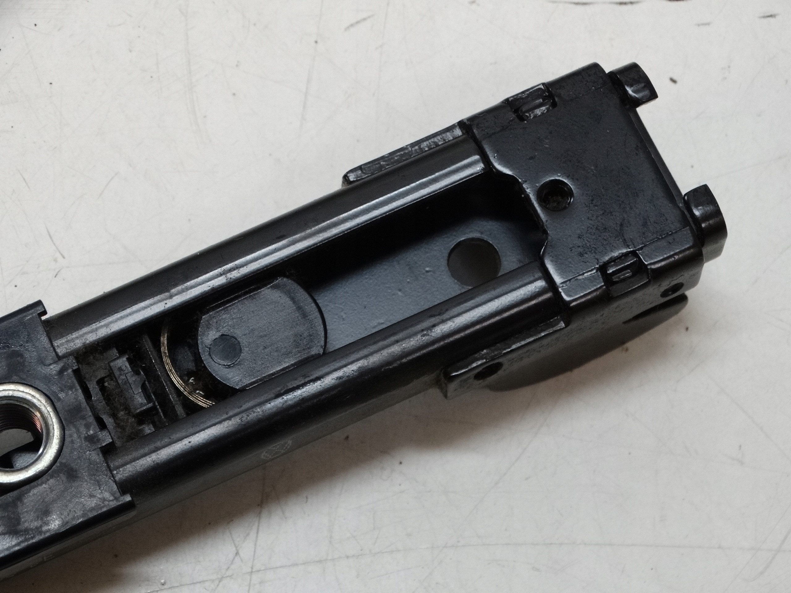 holder rail supports right OCTAVIA II 1T0857819